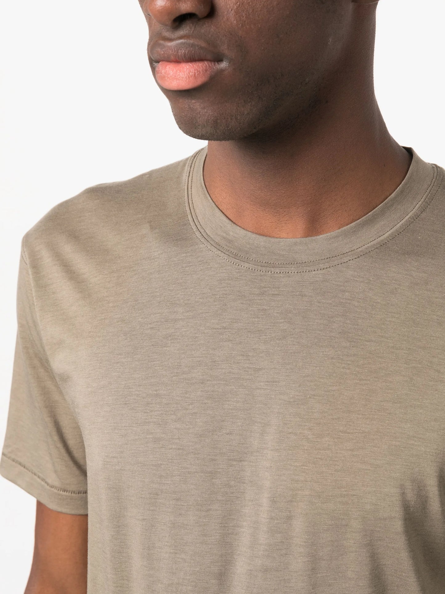 crew-neck short-sleeve T-shirt