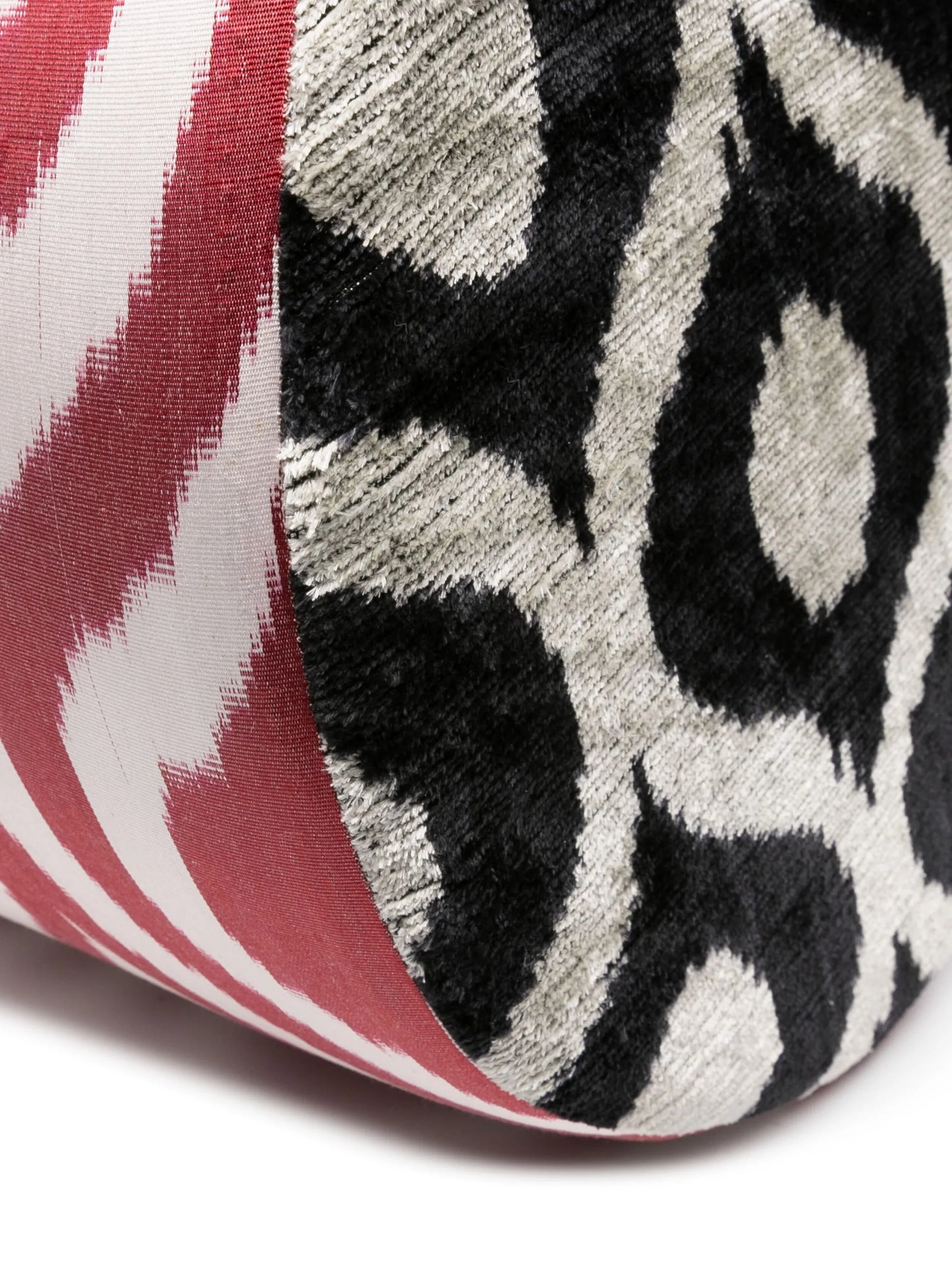 mix-pattern velvet pouf