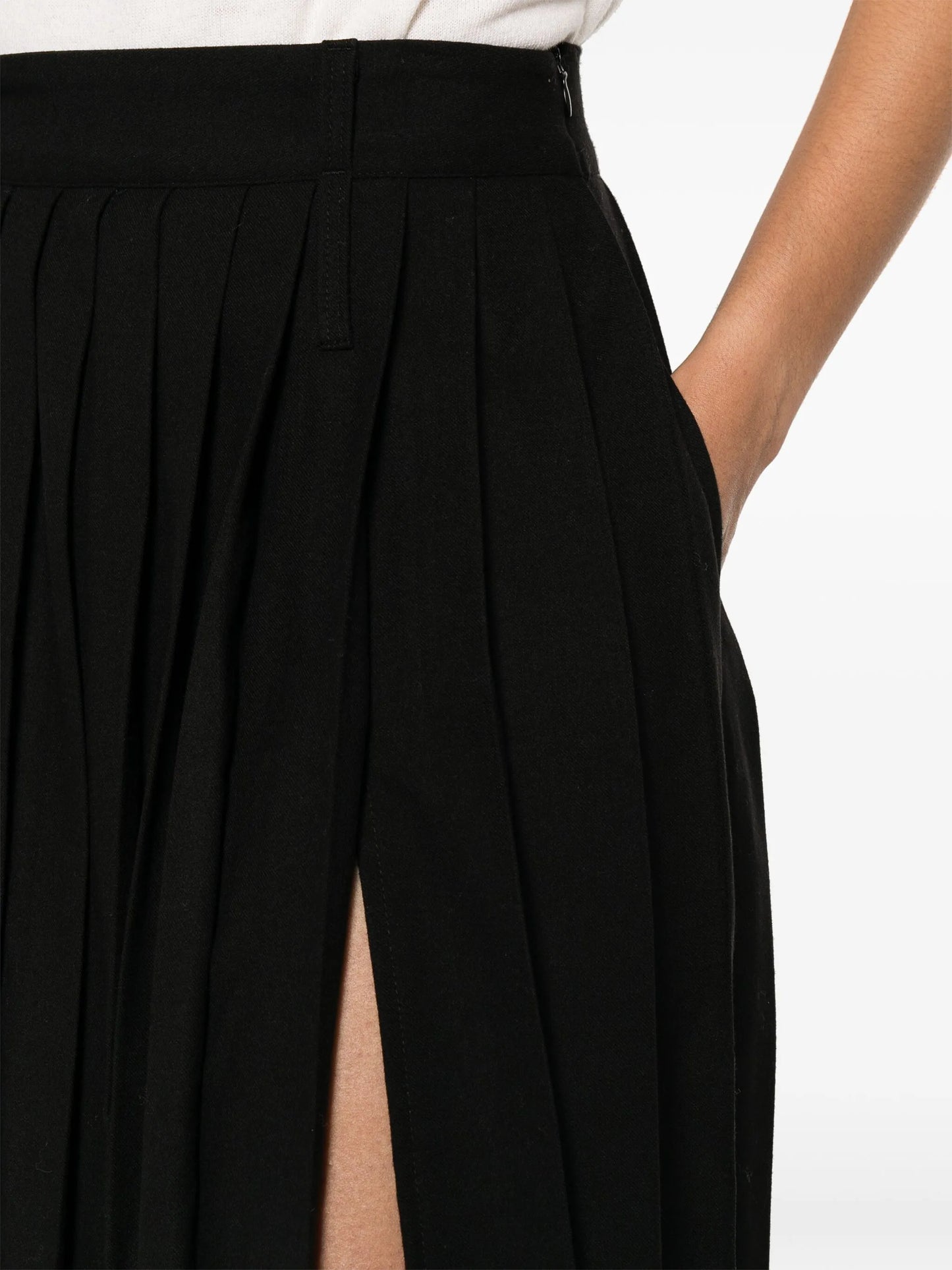 Bailey side-slit pleated skirt