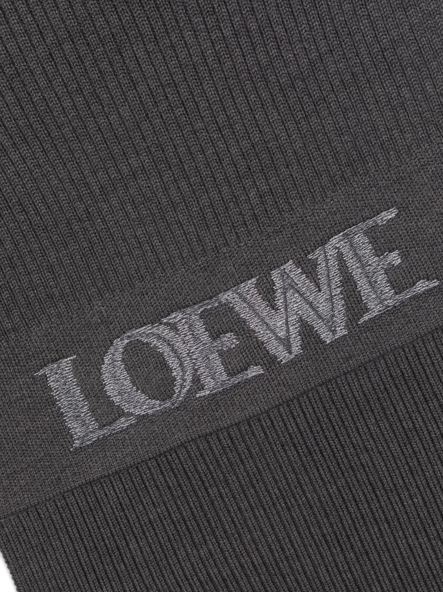 logo-embroidered ribbed-knit scarf