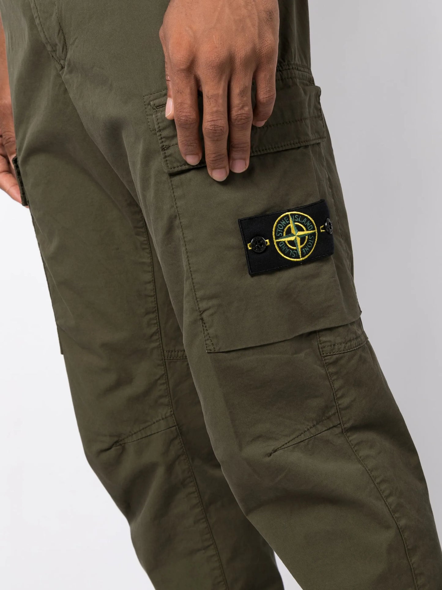 32710 tapered-leg cargo trousers
