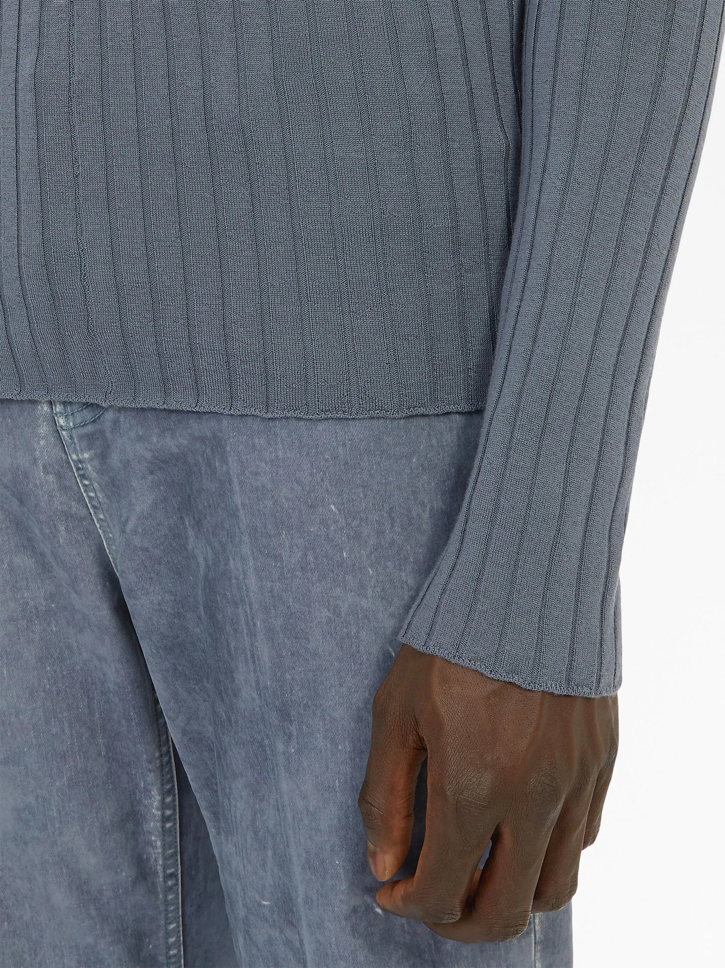 V-neck ribbed-knit jumper