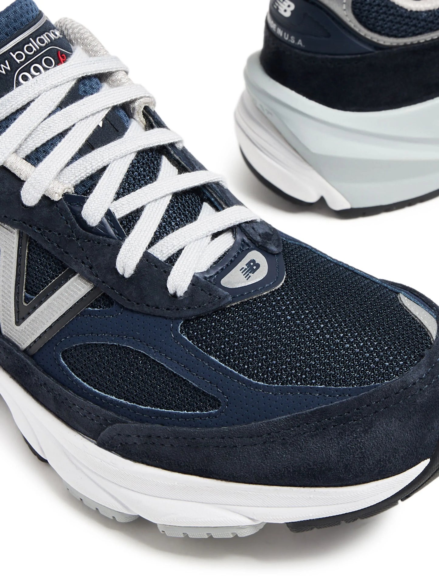 990v6 low-top sneakers