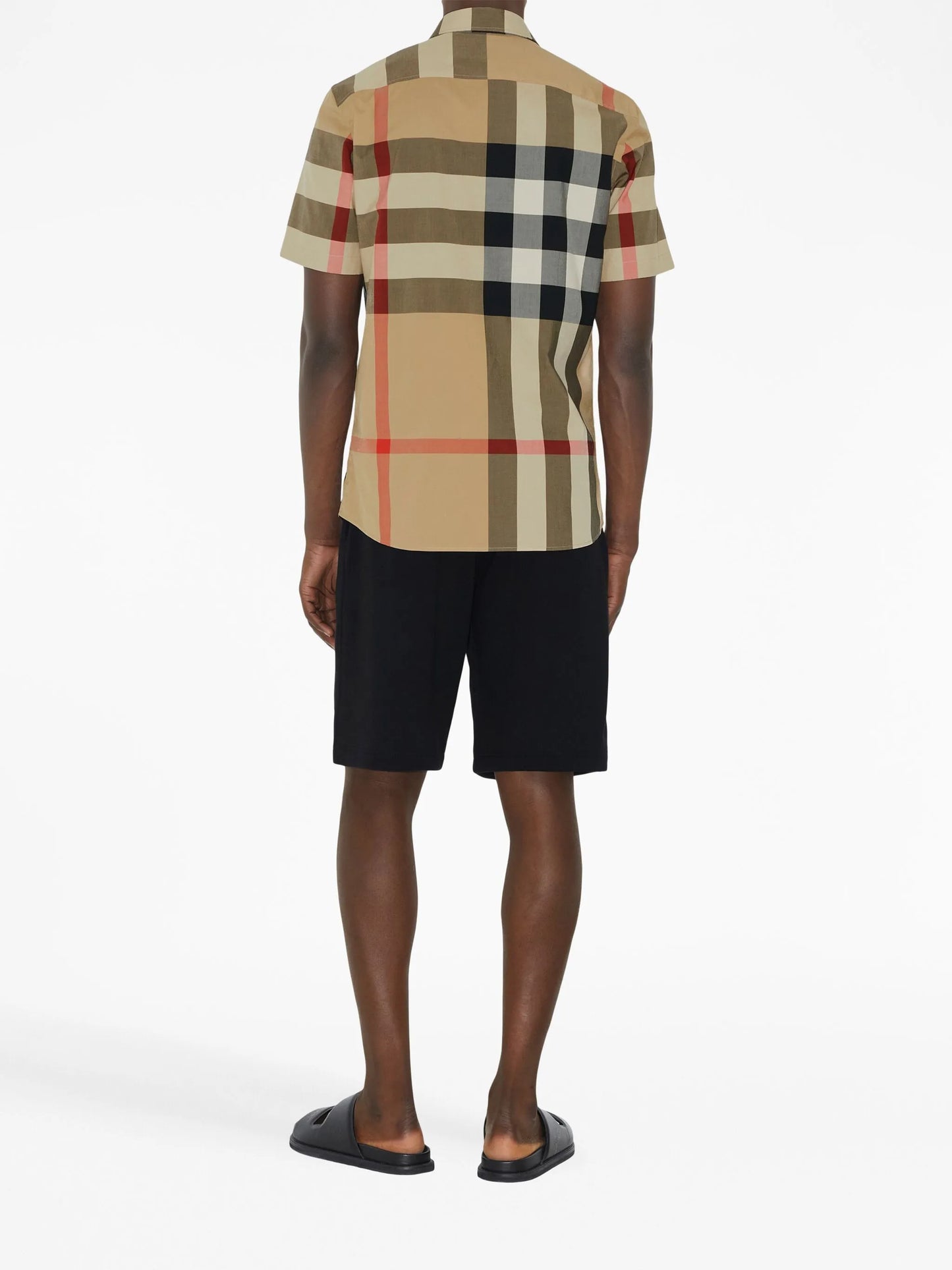 checkered short-sleeved shirt