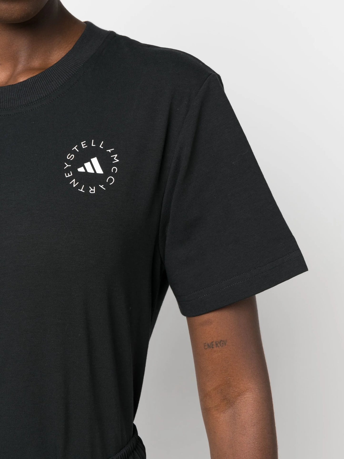 TrueCasuals short-sleeve T-shirt