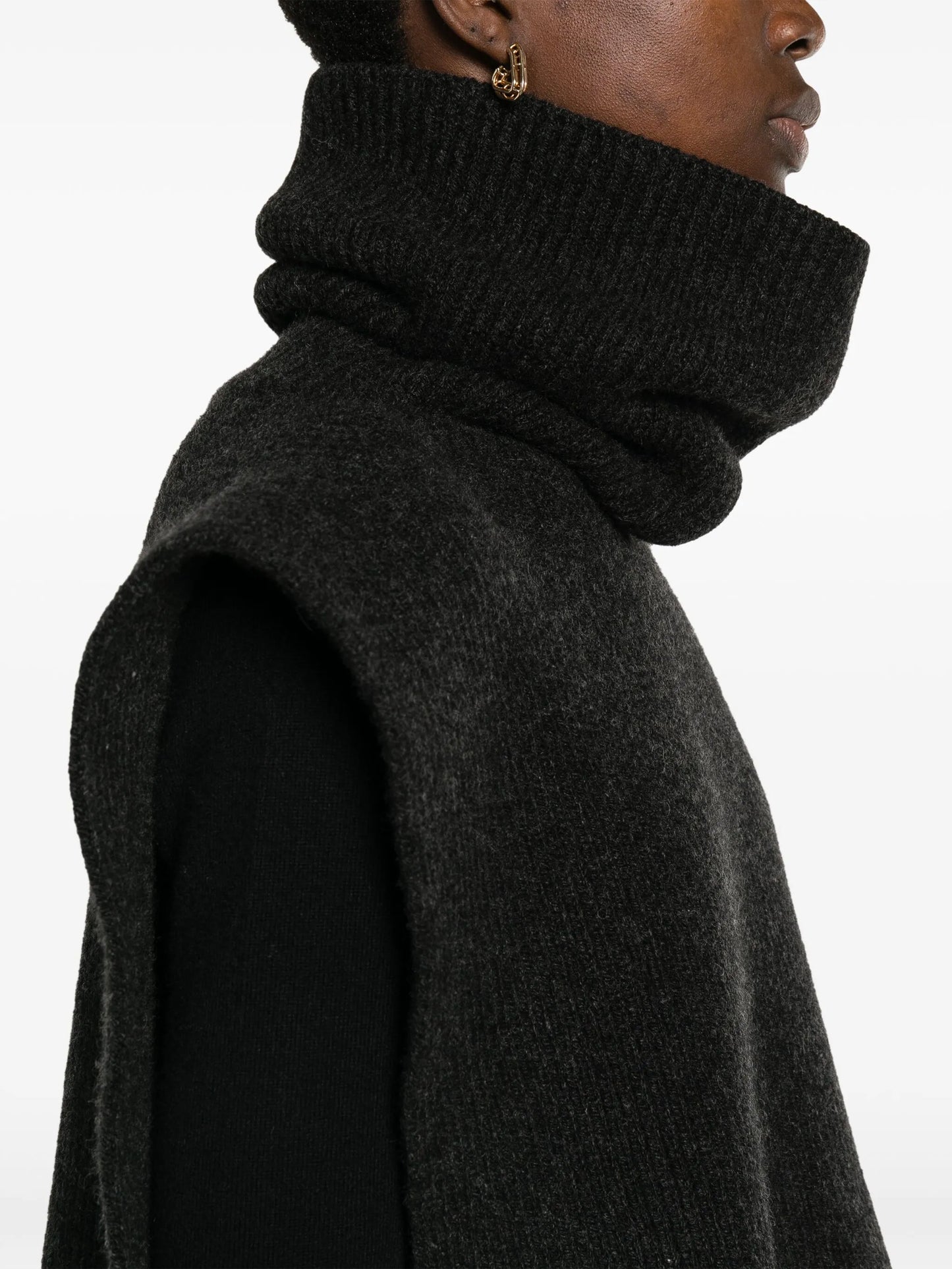 Emmit roll-neck cashmere collar