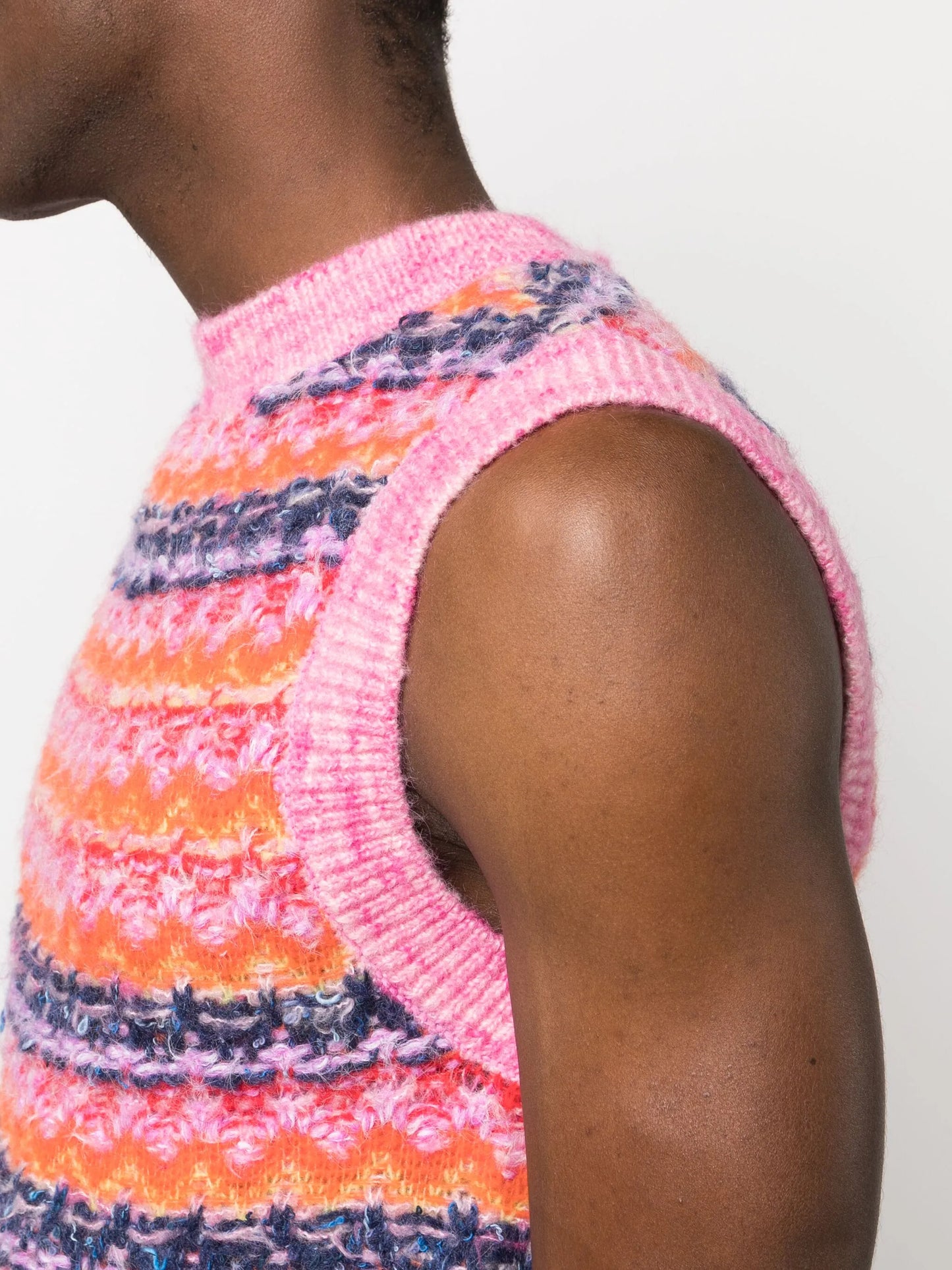 zigzag pattern-embroidered knitted top