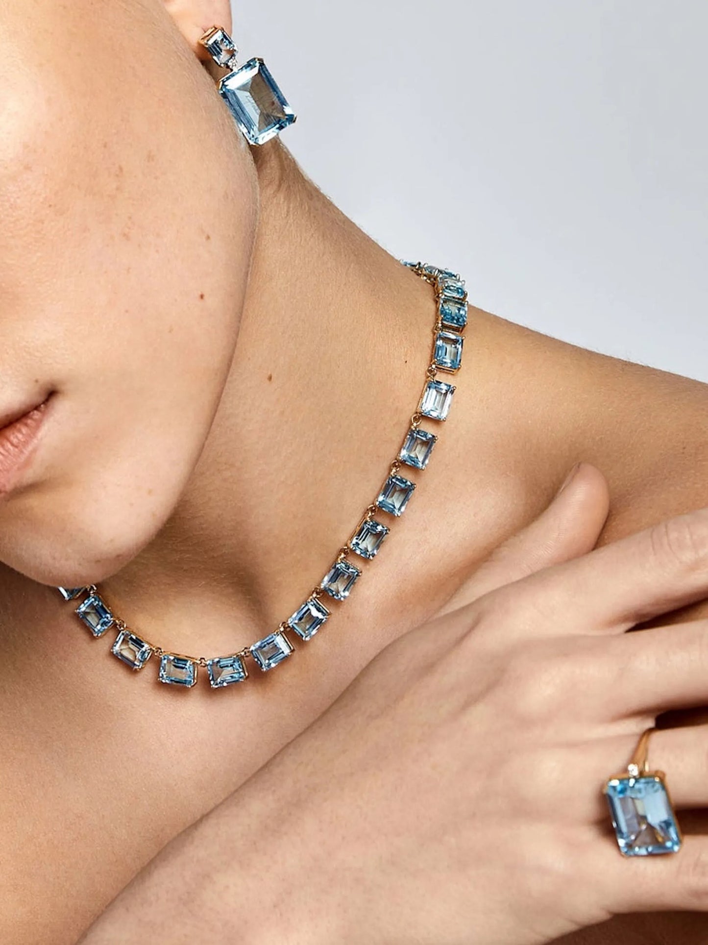 14kt yellow gold blue topaz drop earrings