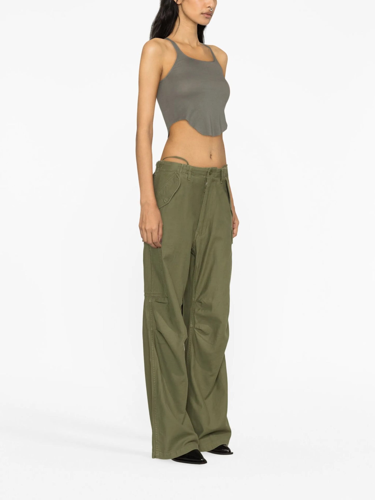 wide-leg cargo trousers