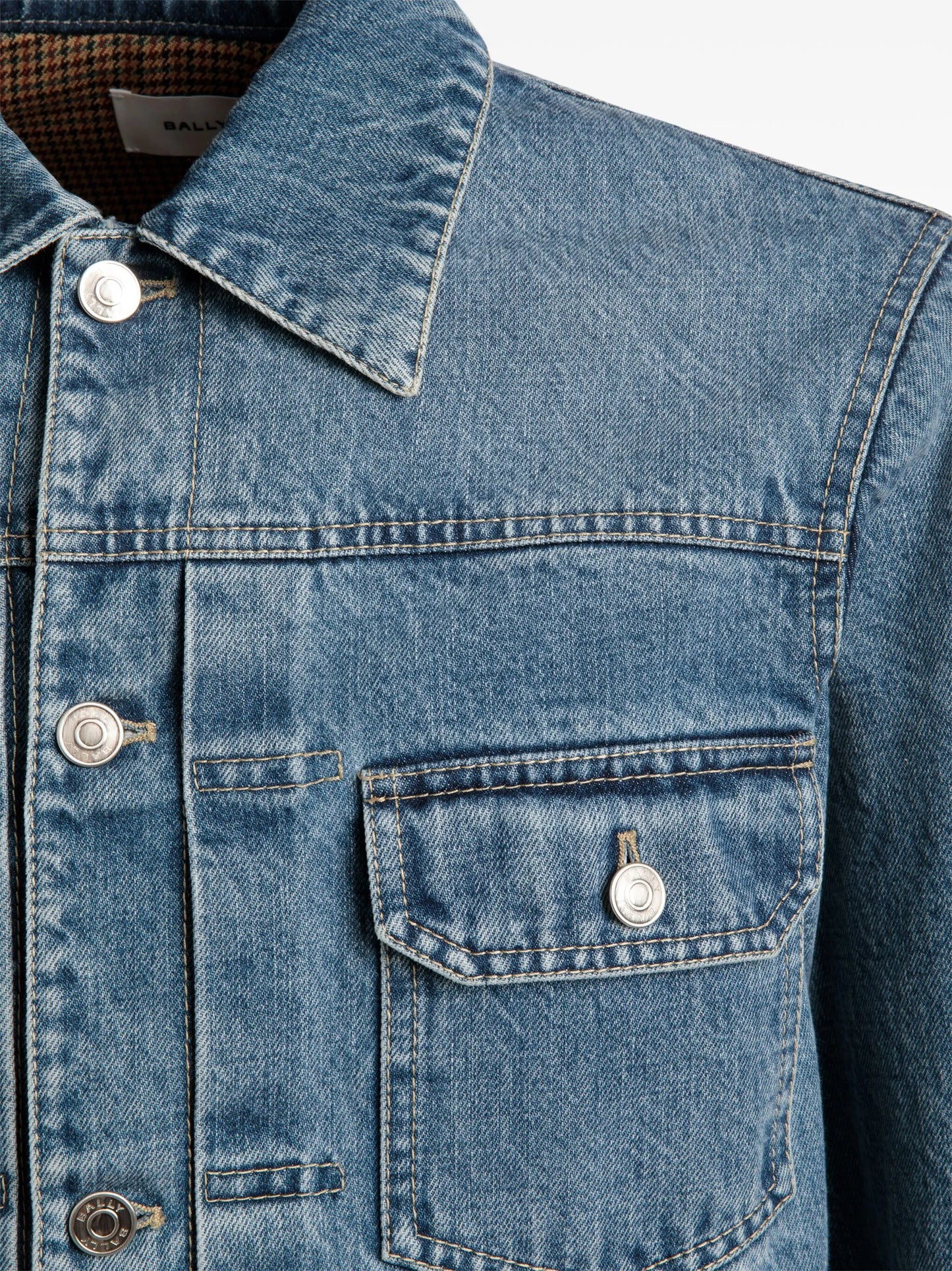 flap-pocket denim jacket