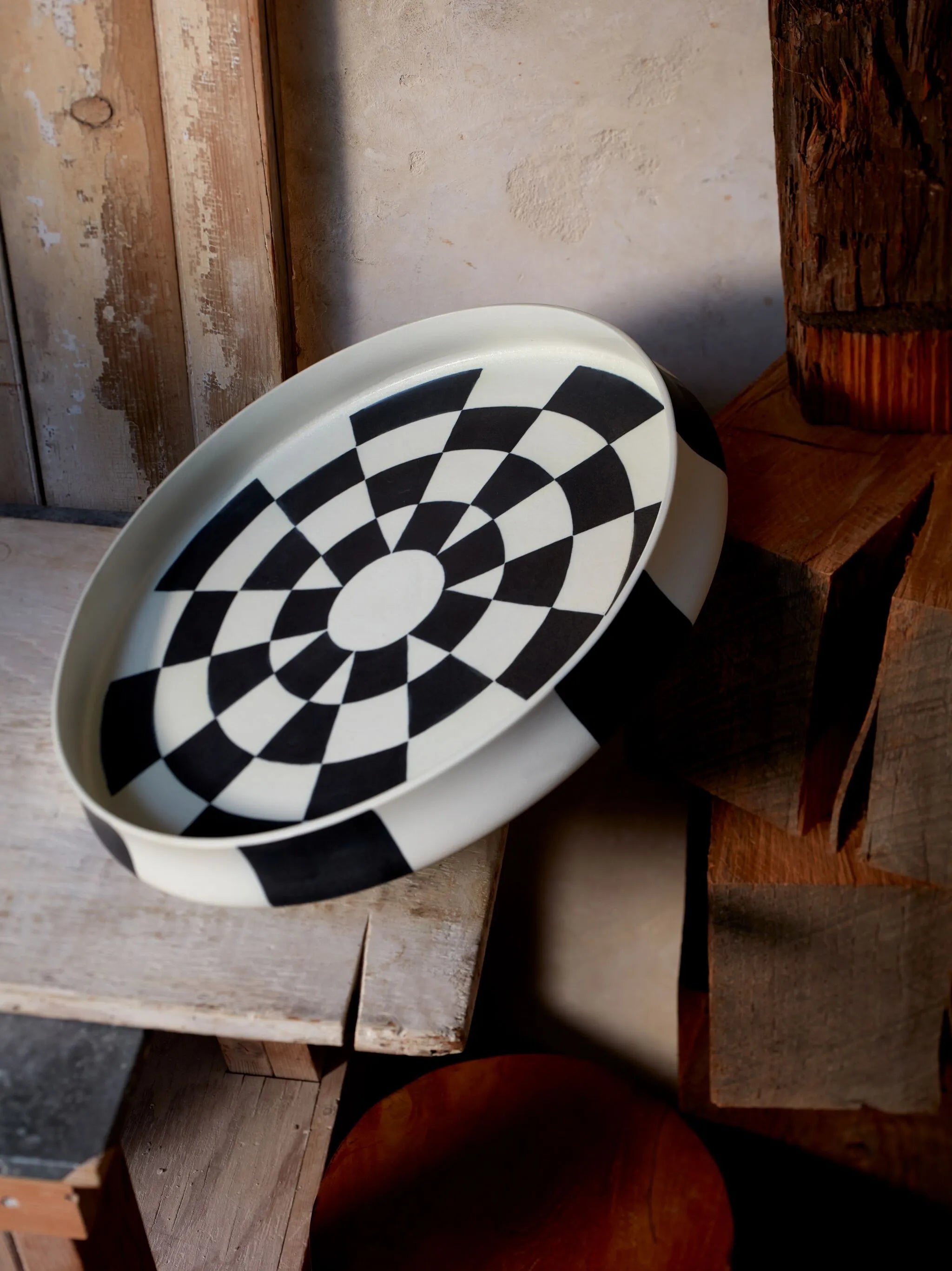 Damier porcelain round platter (42cm)