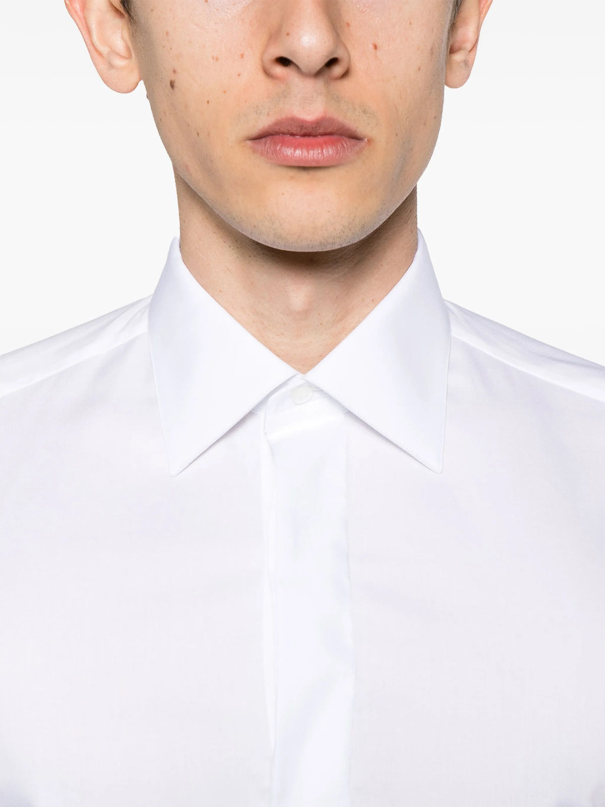 pointed-collar twill shirt