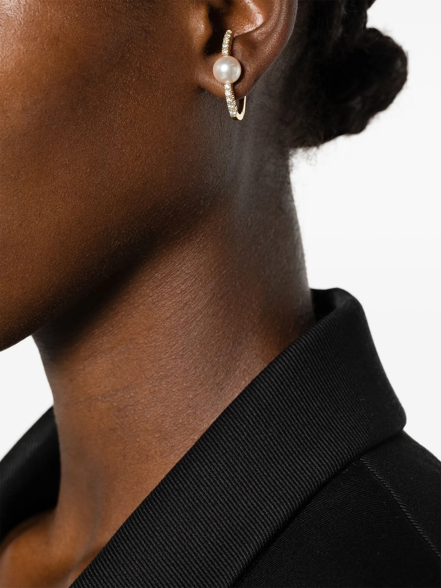 18kt yellow gold Akoya pearl and diamond earrings