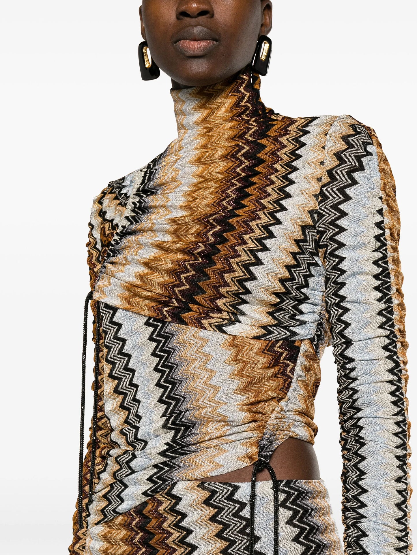 asymmetric zigzag-woven gown
