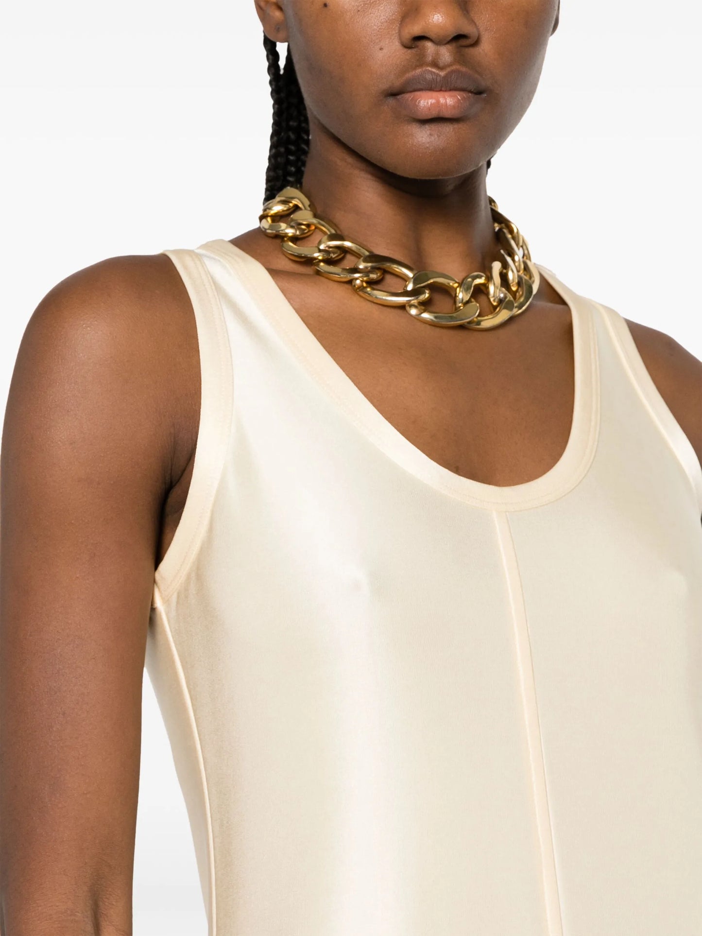 scoop-neck sleeveless dress