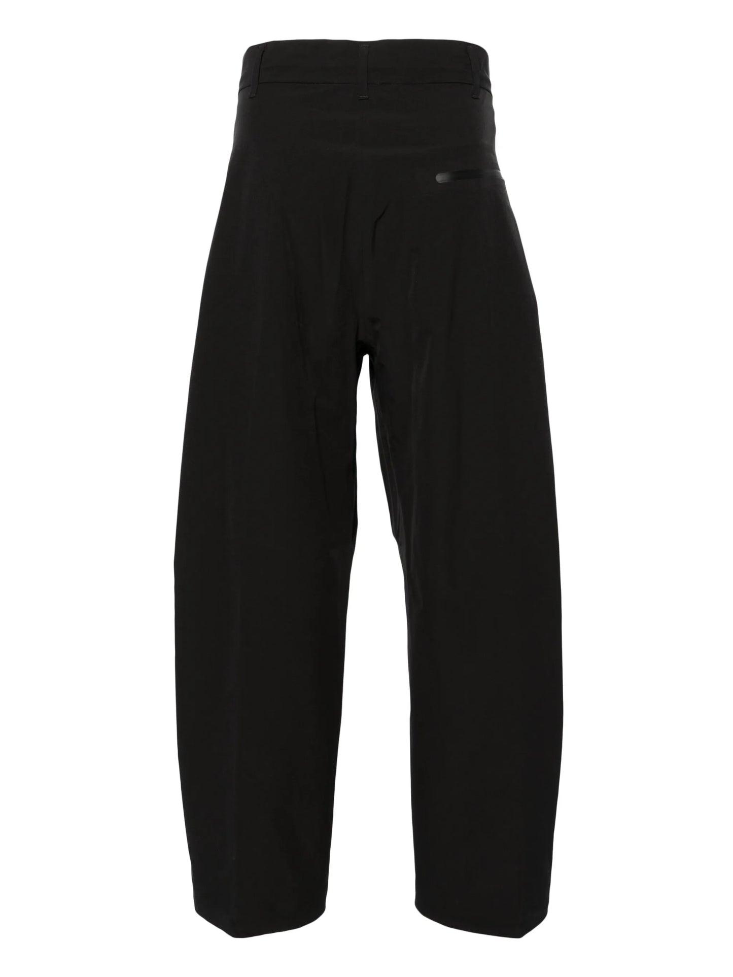wide-leg cargo trousers