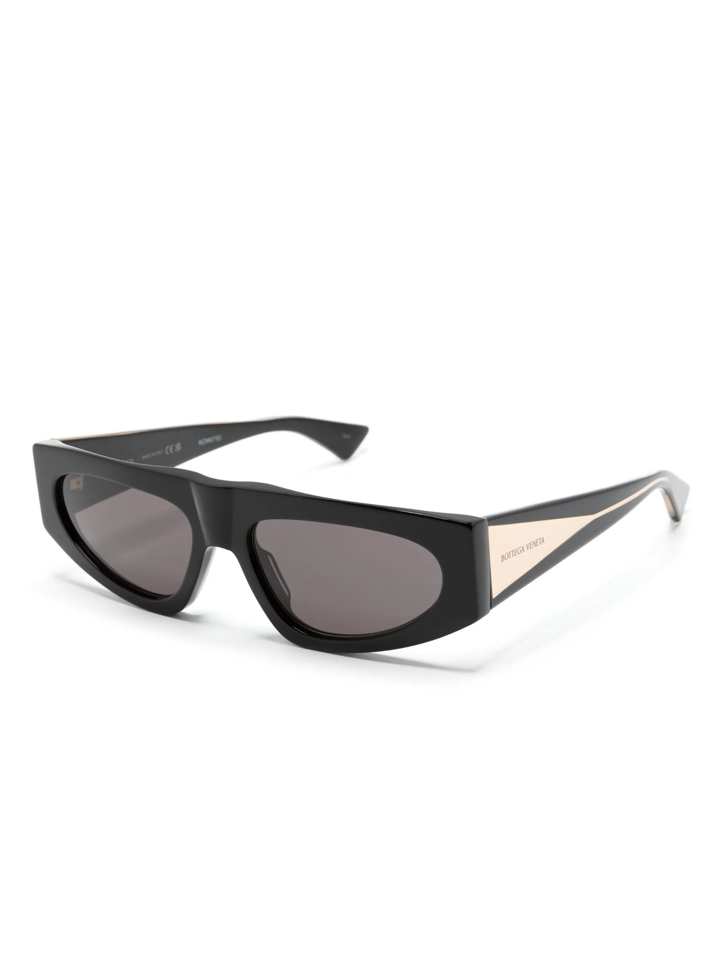 D-frame tinted-lenses sunglasses