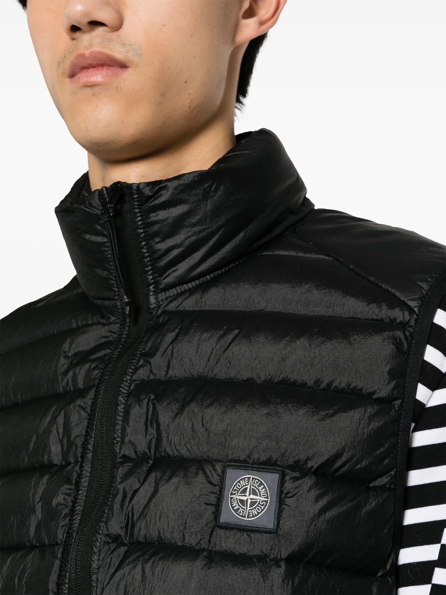 Compass-appliqué gilet