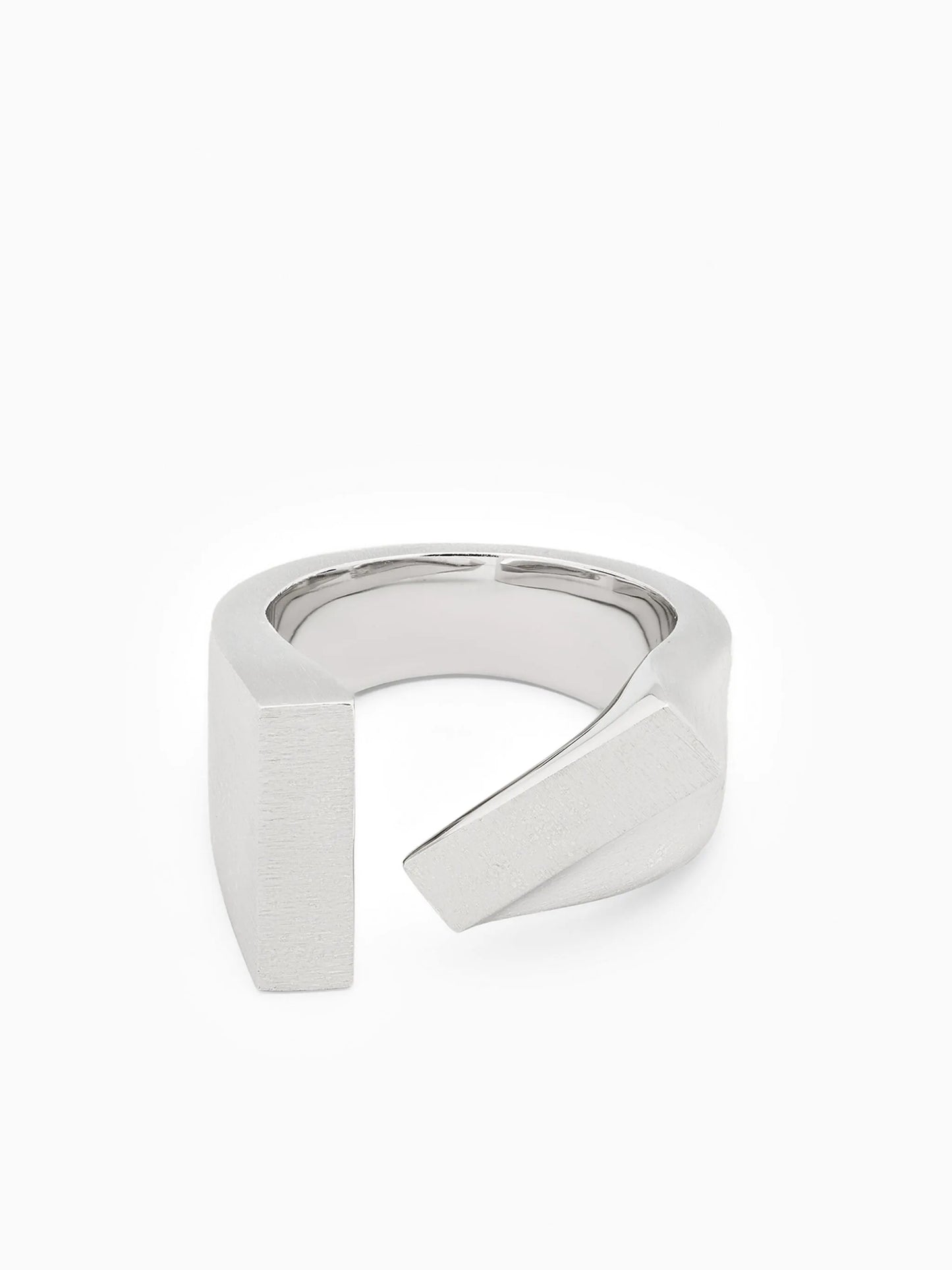 Tilt ring