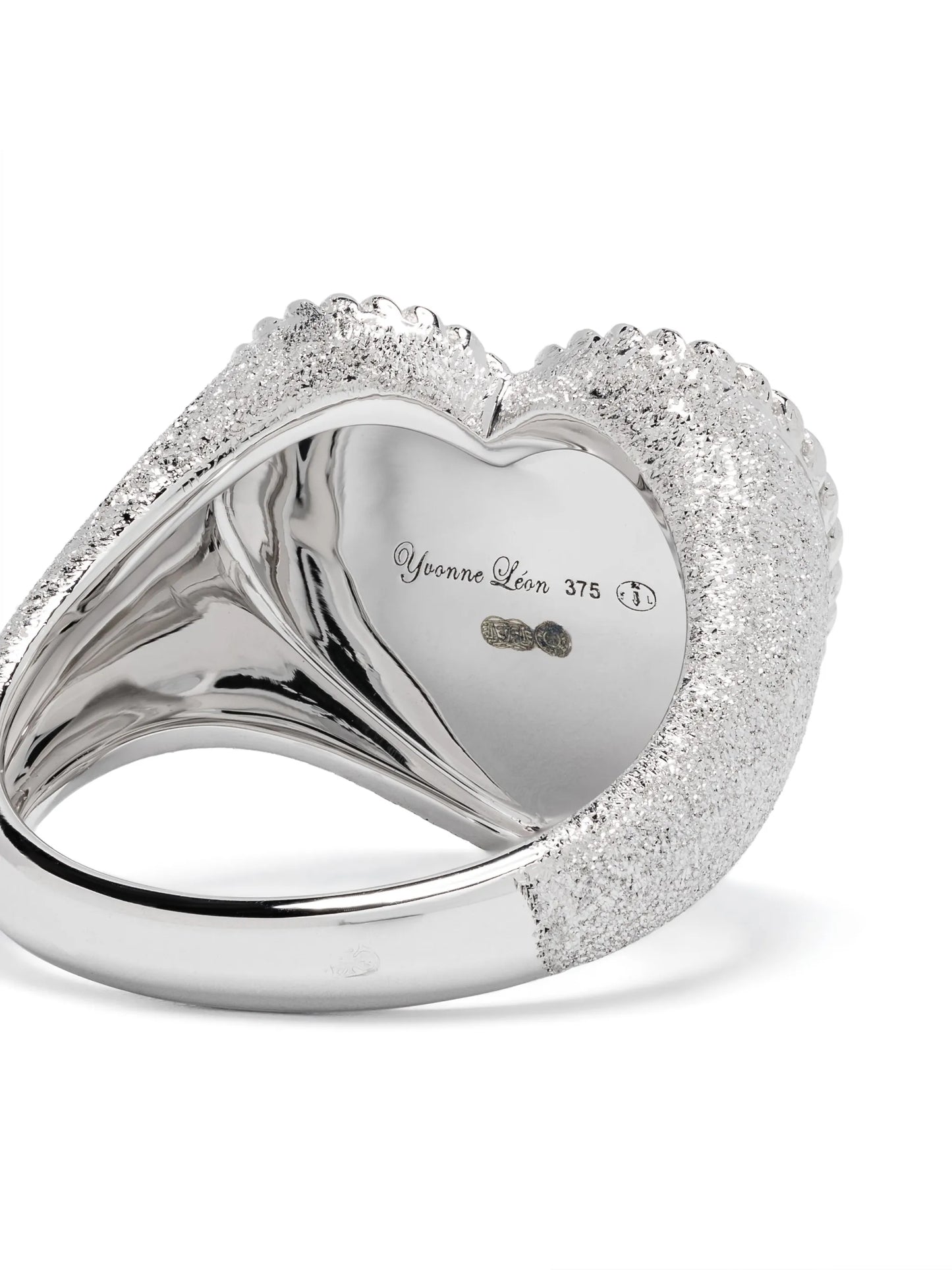 9kt white gold Chevalière Coeur Pailletée signet ring