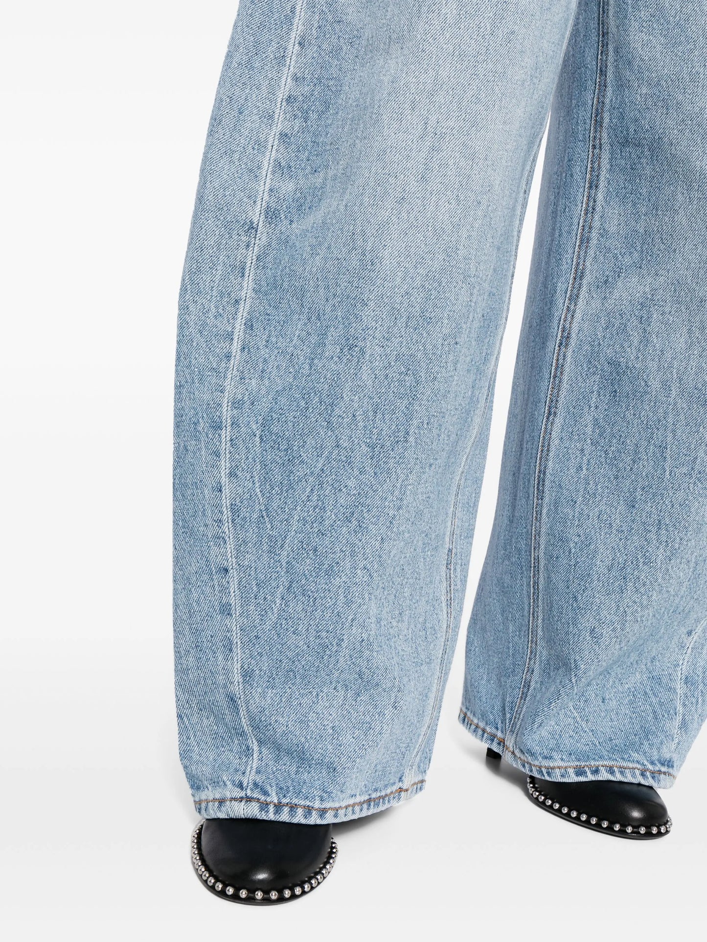 Rounded wide-leg jeans