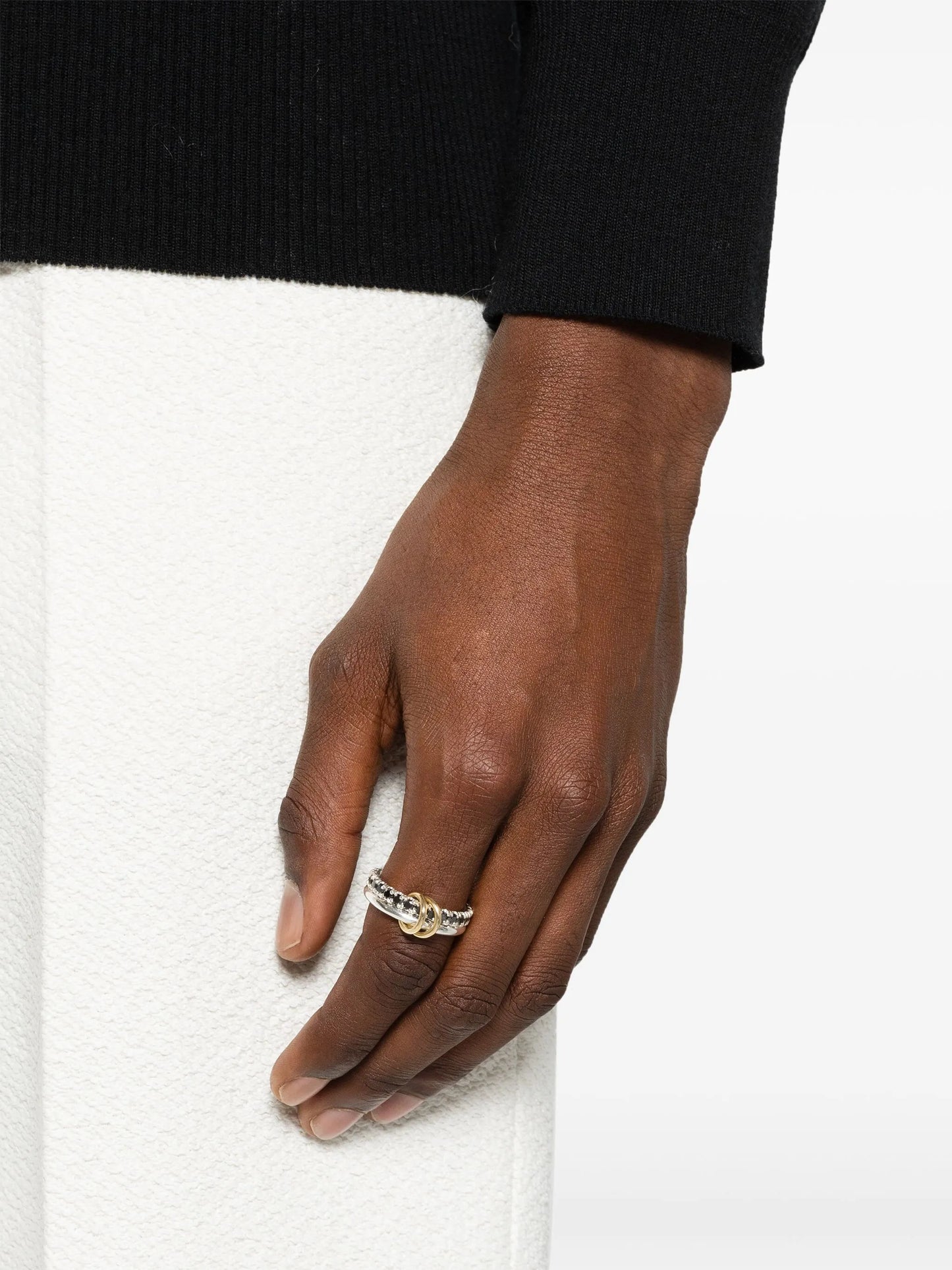 18kt yellow gold Enzo SG Noir diamond linked rings
