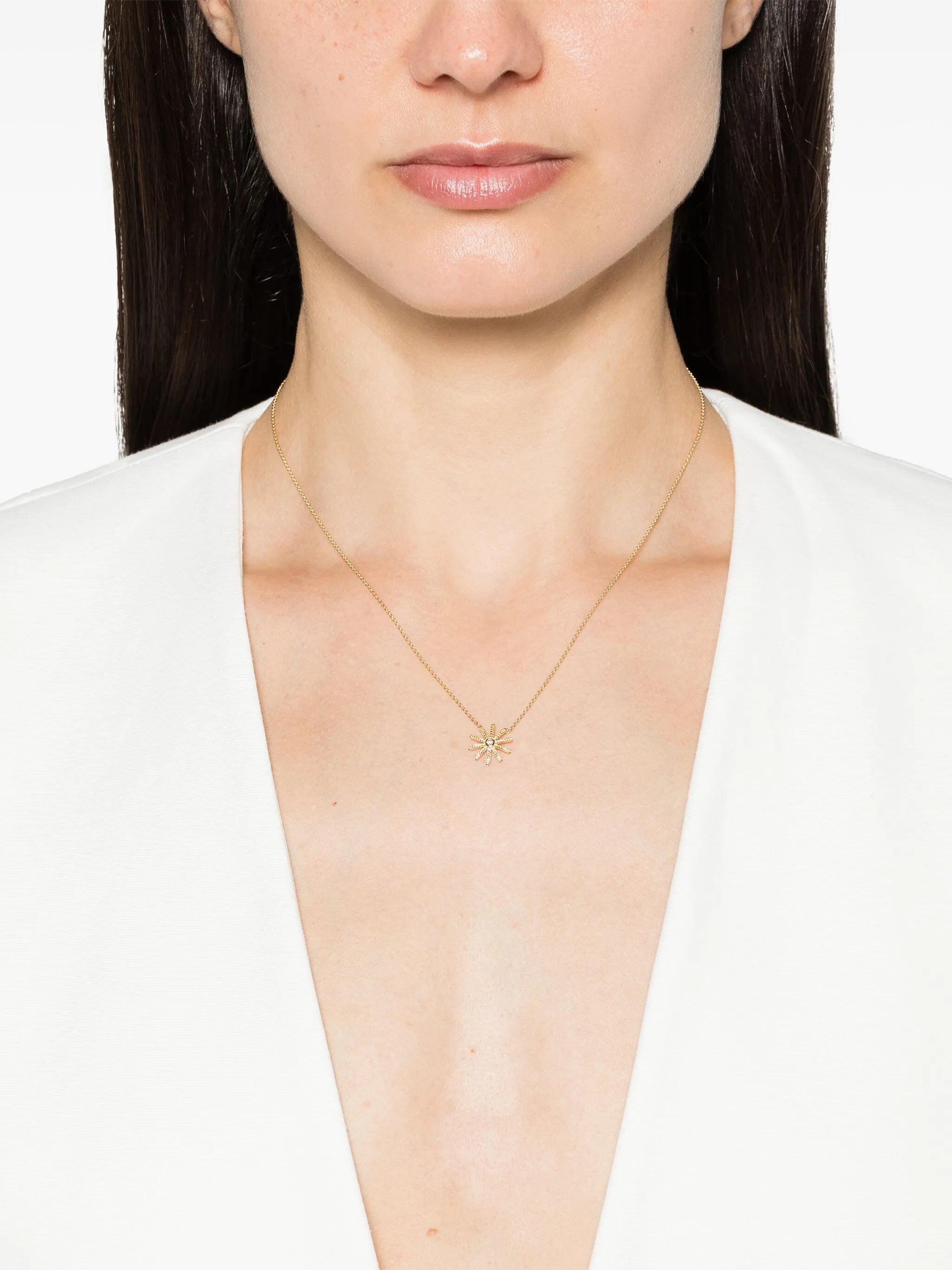 18kt yellow gold Tiny Sunflower diamond pendant necklace