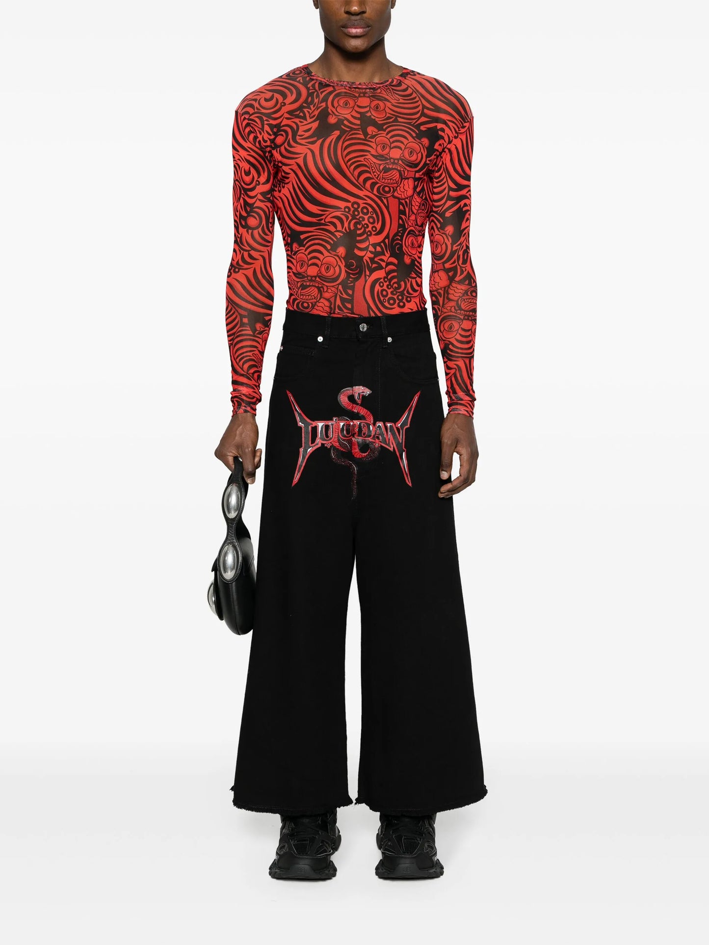 mid-rise wide-leg jeans