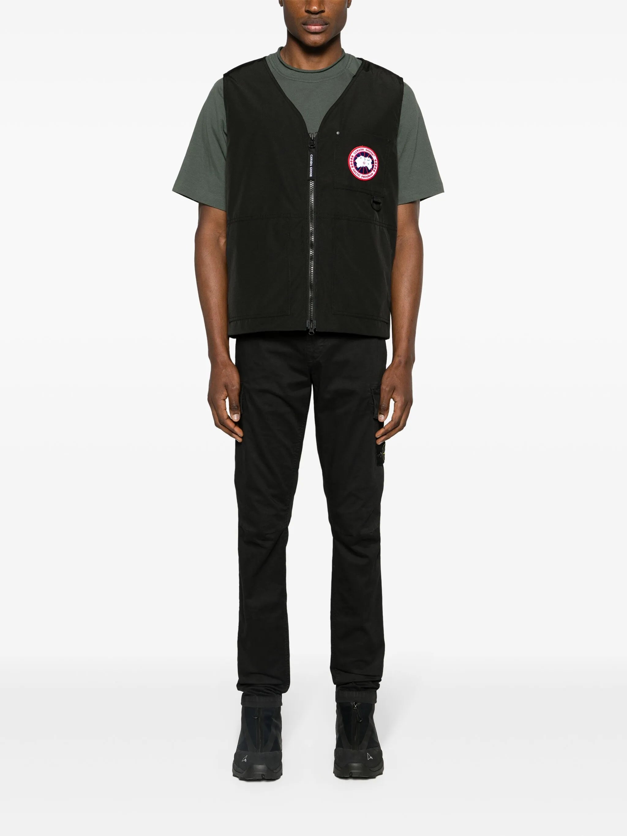 logo-patch zip-up vest
