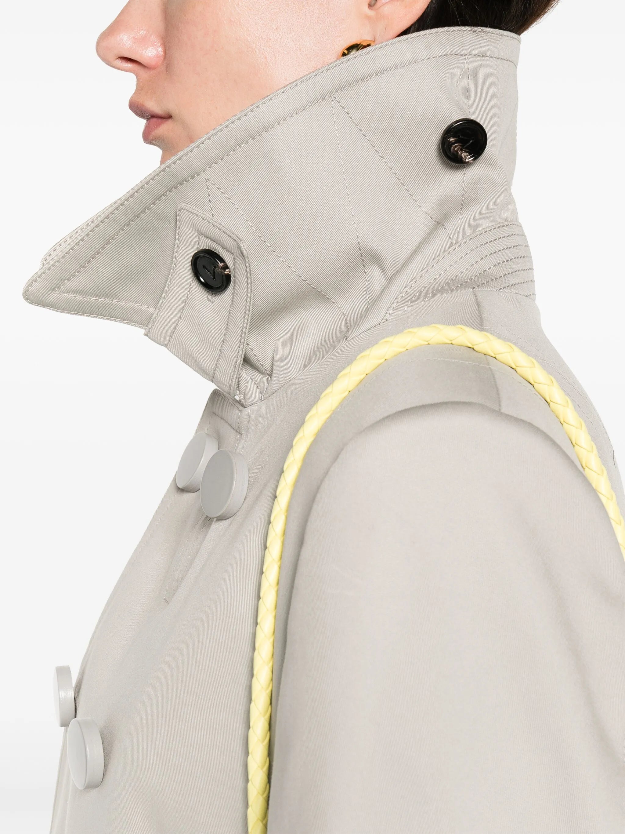 pointed-collar double-breasted jacket