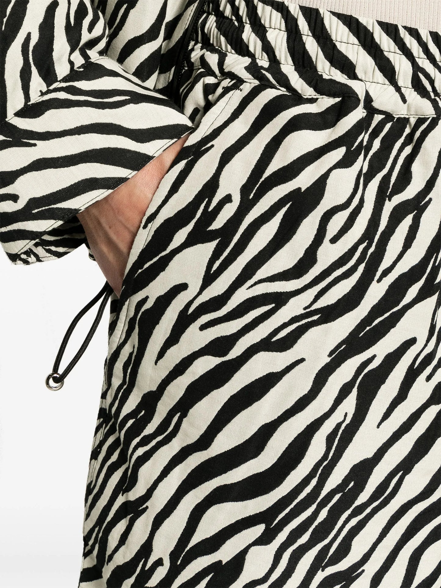 zebra-print elasticated-waist shorts