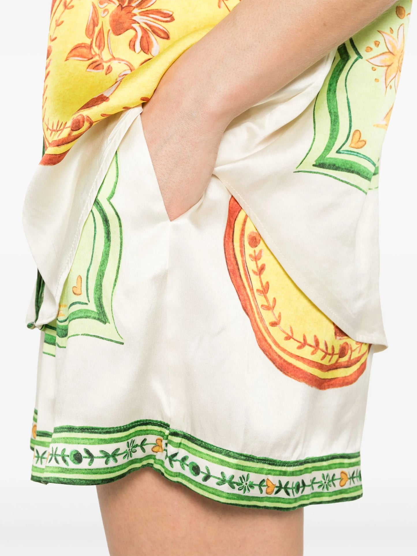 Porcelain silk shorts