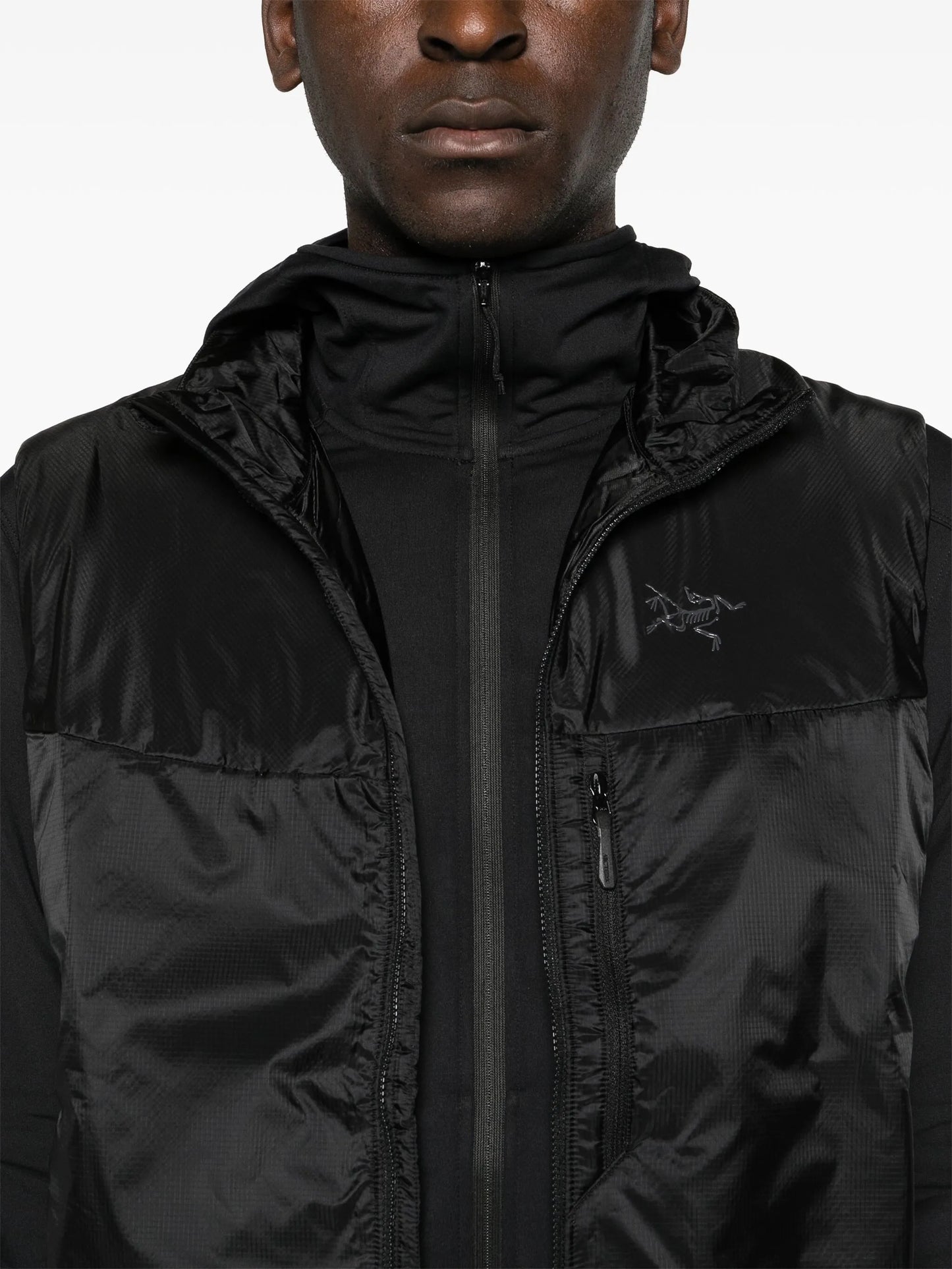 Nuclei insulated vest