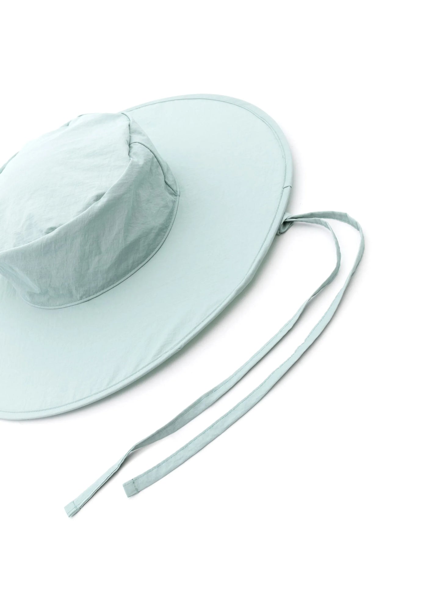 wide-brim poplin hat
