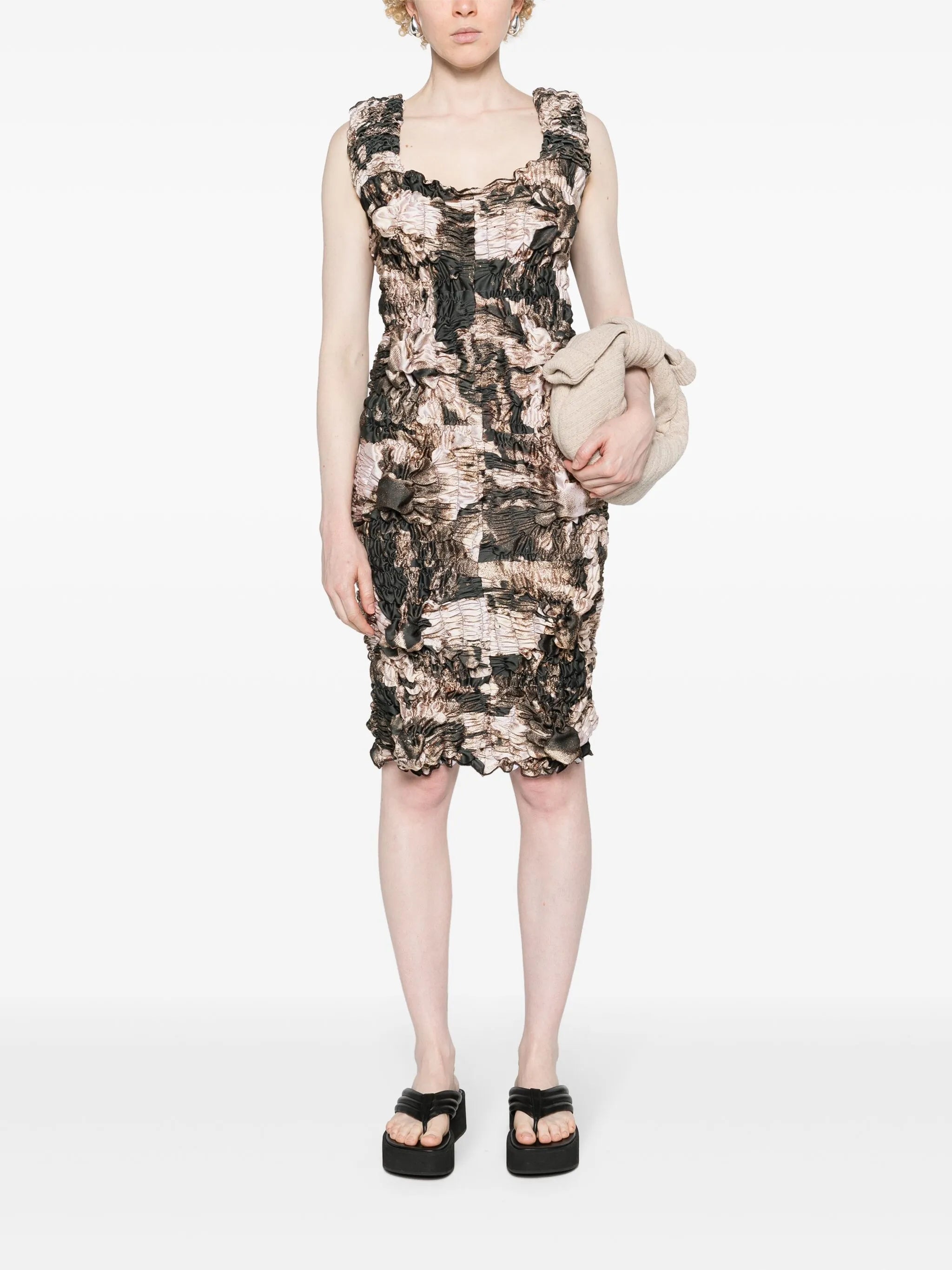 Twist cocktail minidress