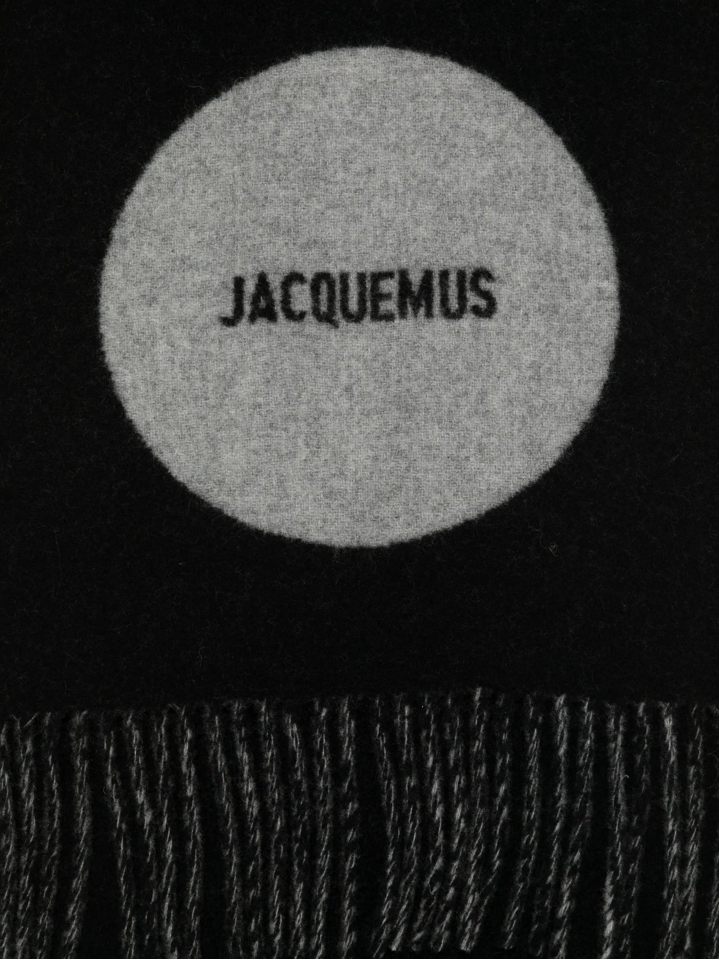 The Rond Carré scarf