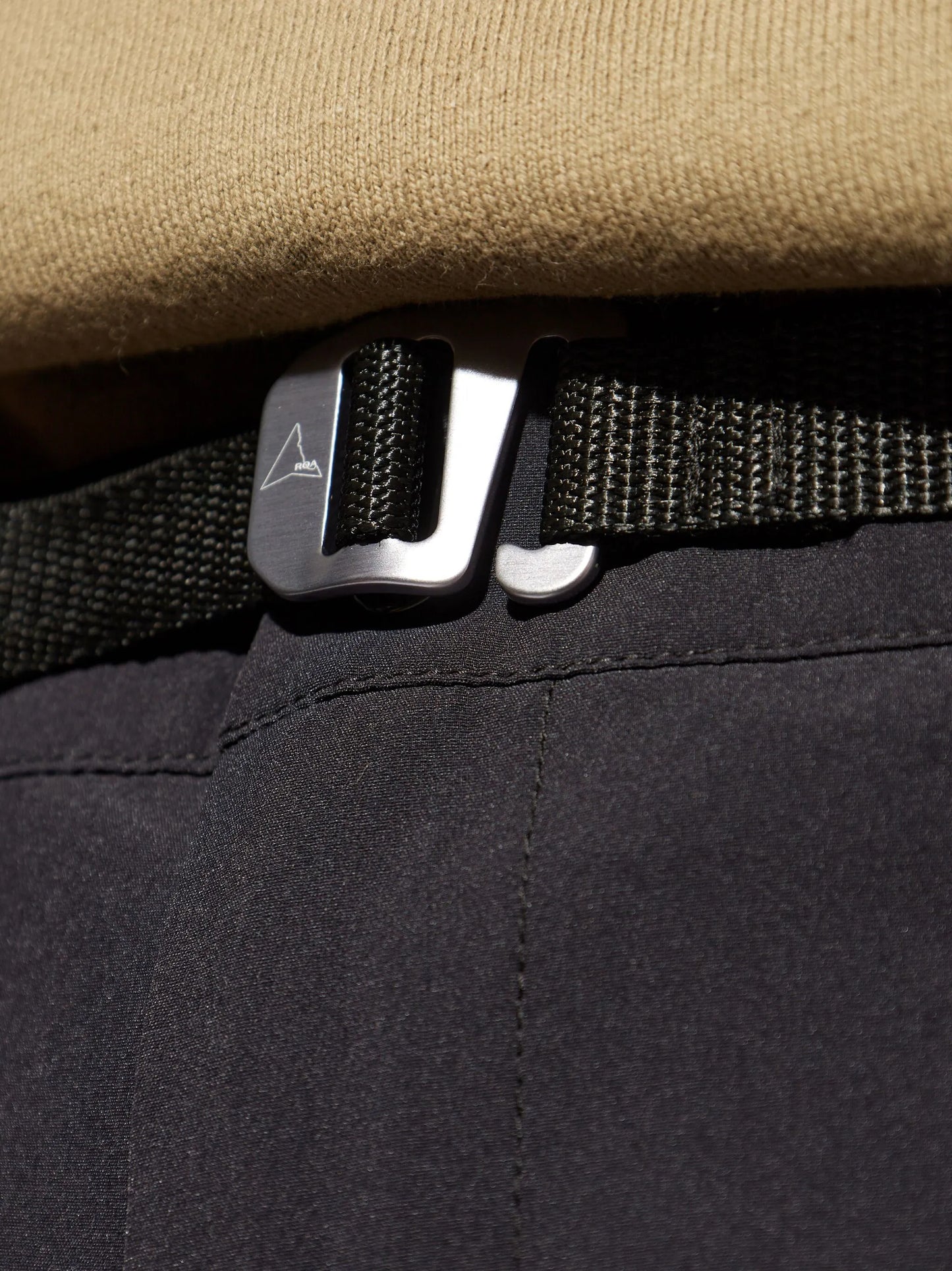 logo-engraved tapered trousers