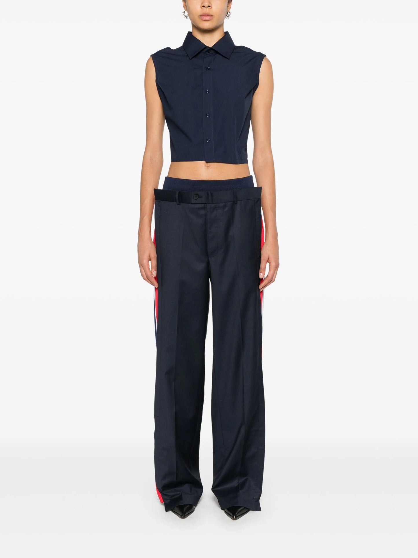 sleeveless open-back shirt