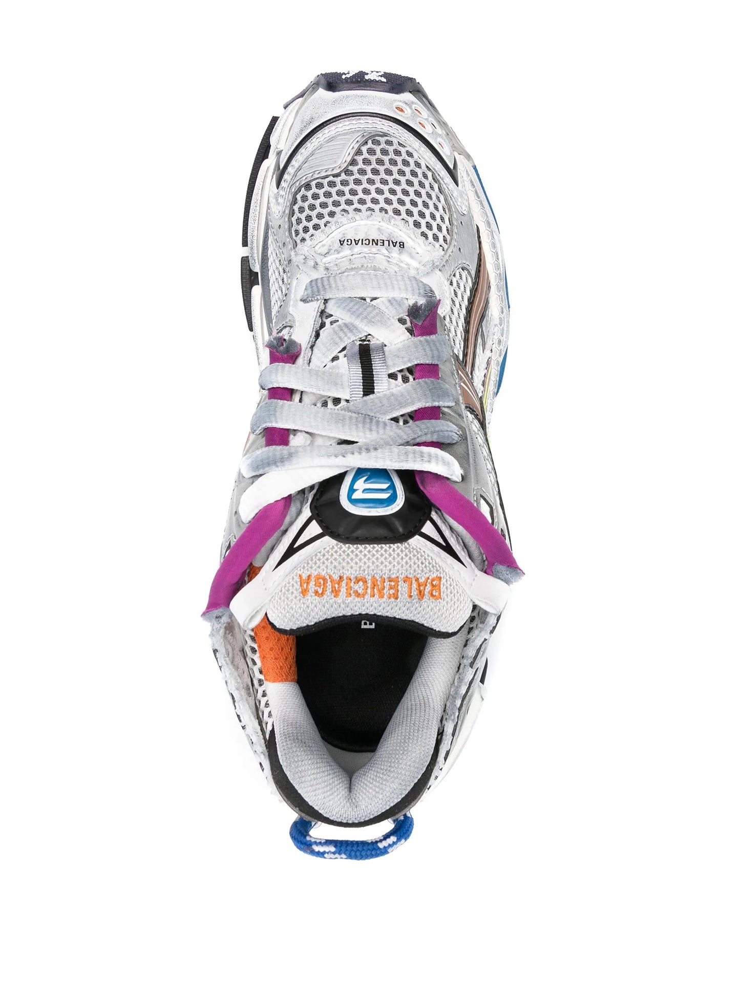 Runner sneakers