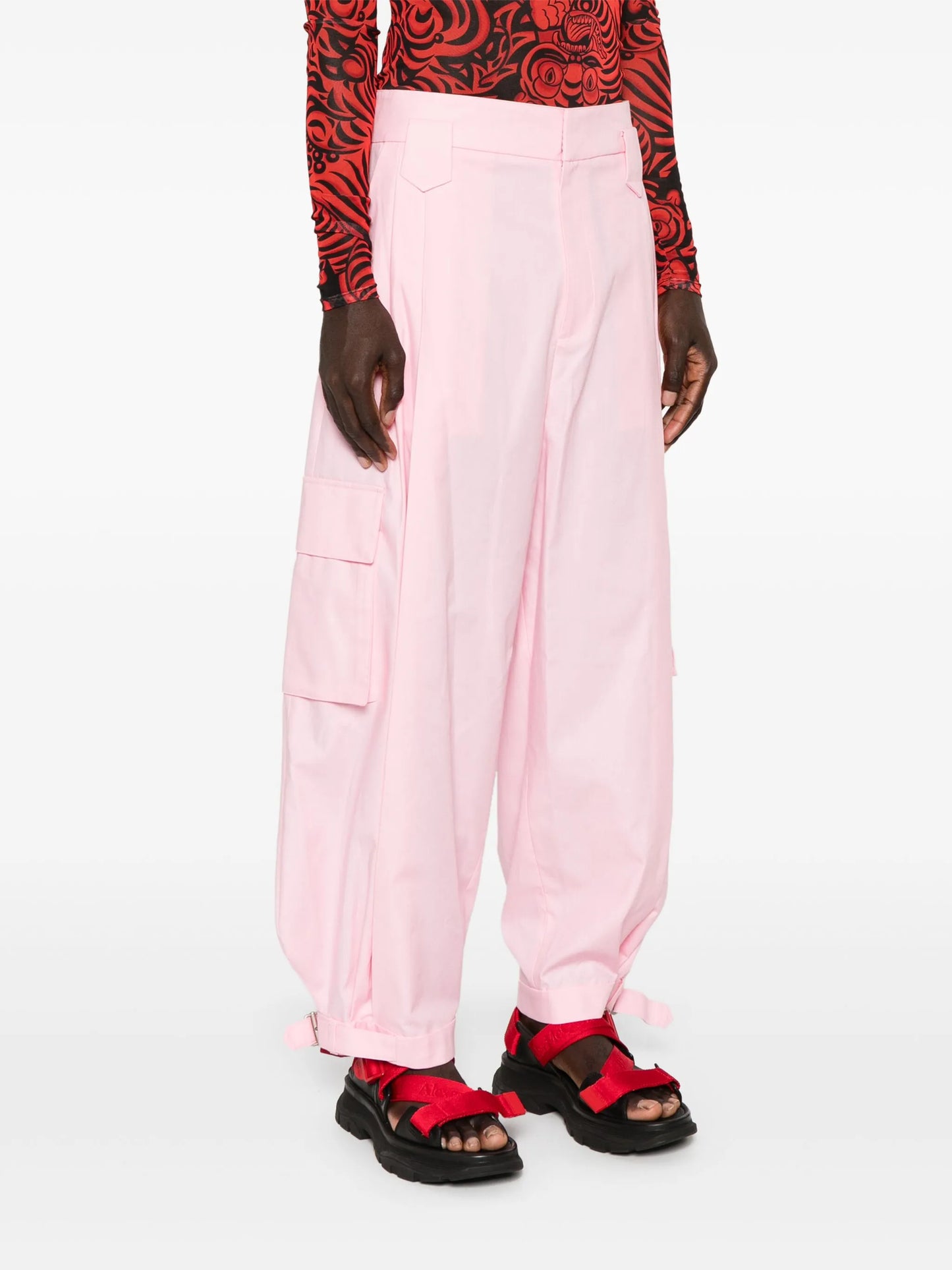 pleated cargo trousers