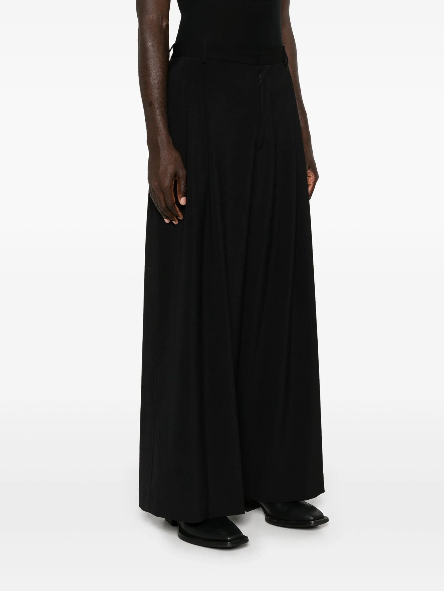 pleated wide-leg trousers