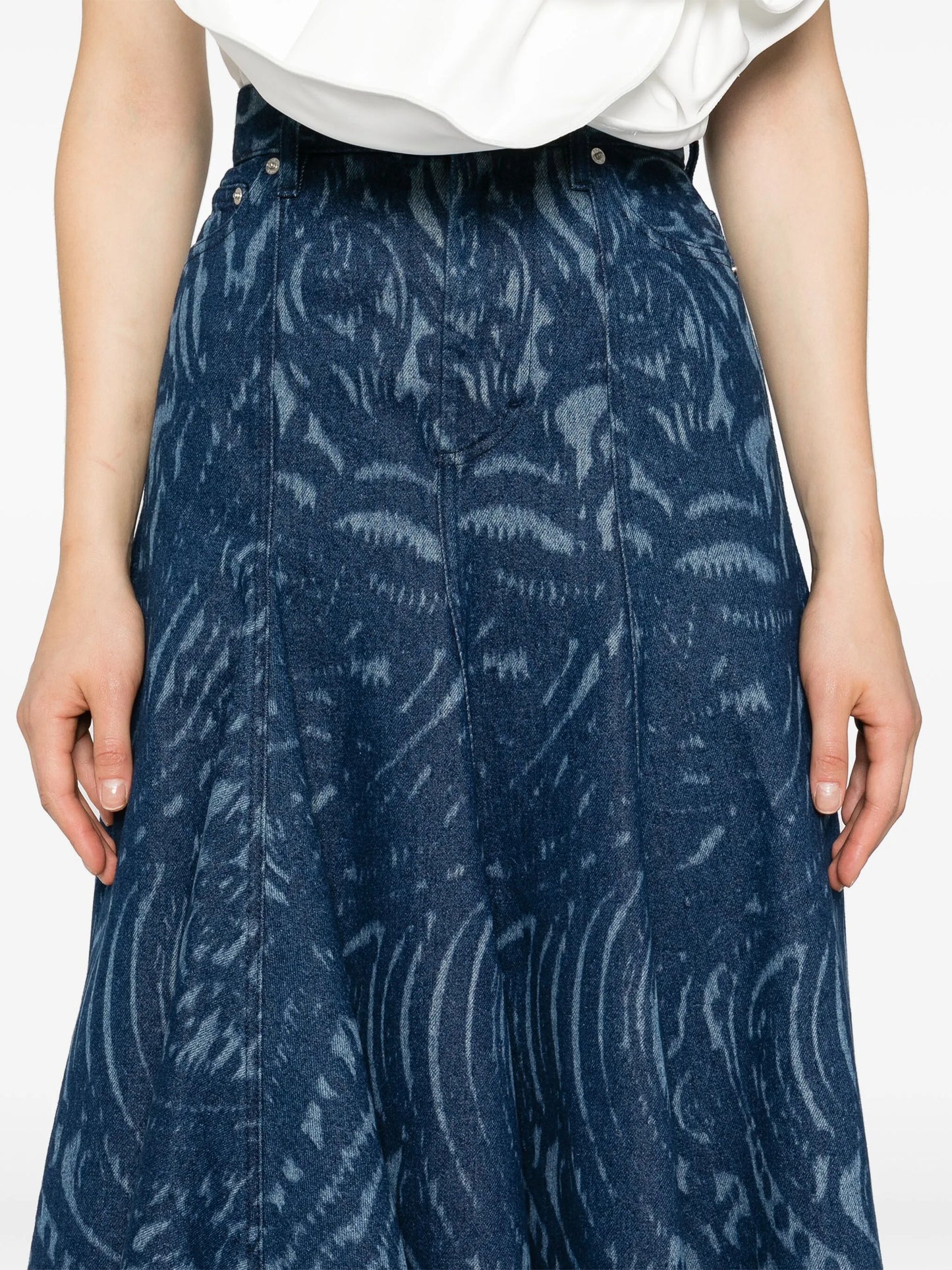 graphic-print pleated denim skirt
