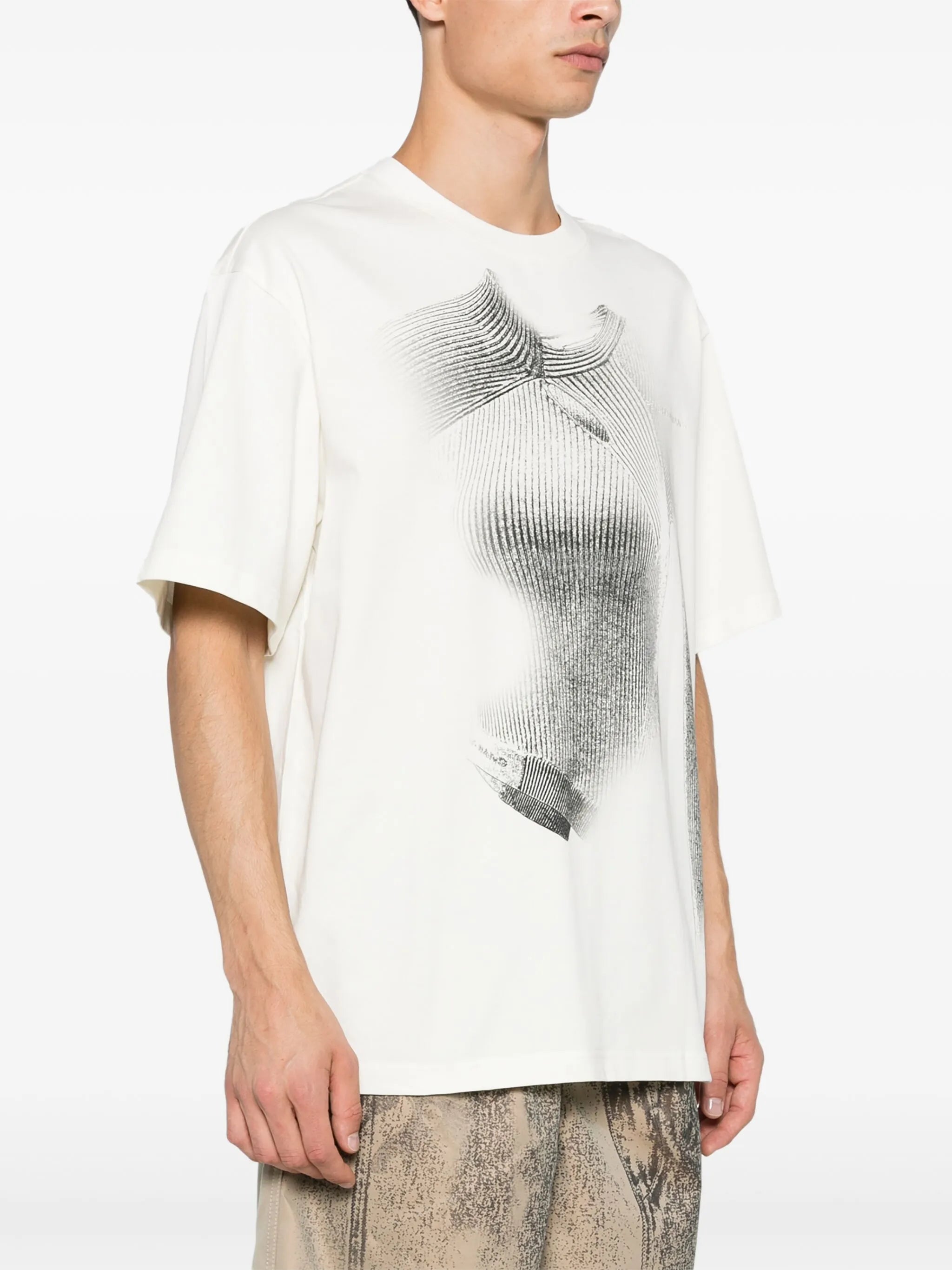graphic-print T-shirt