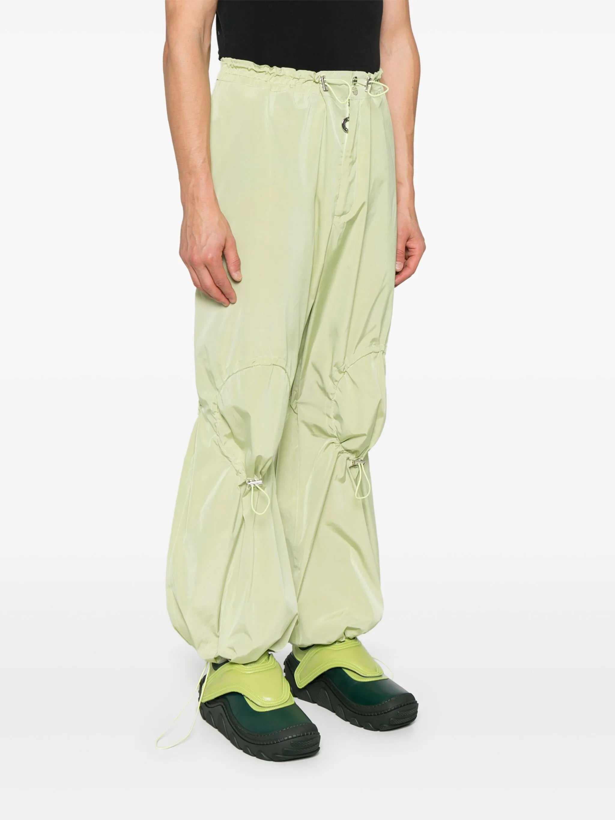 adjustable-knee trousers
