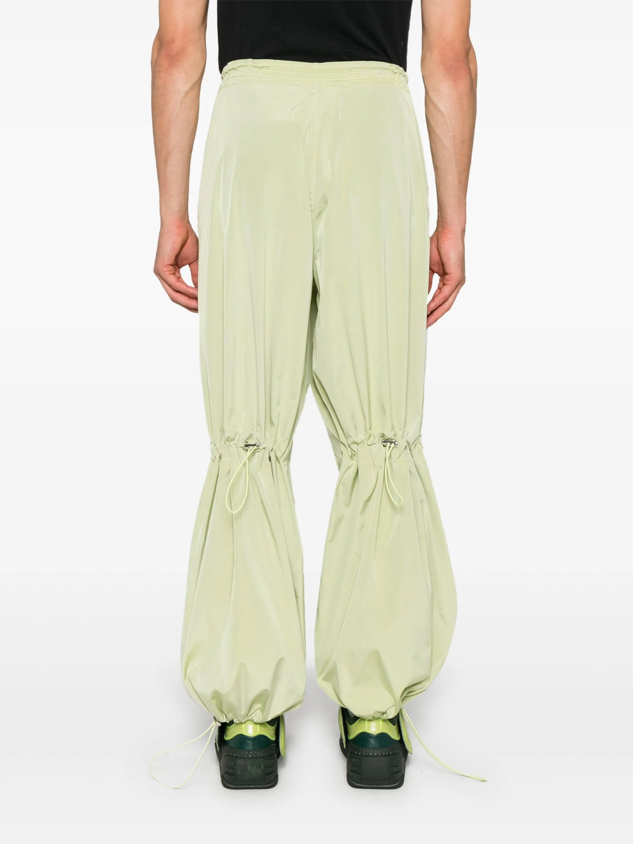 adjustable-knee trousers
