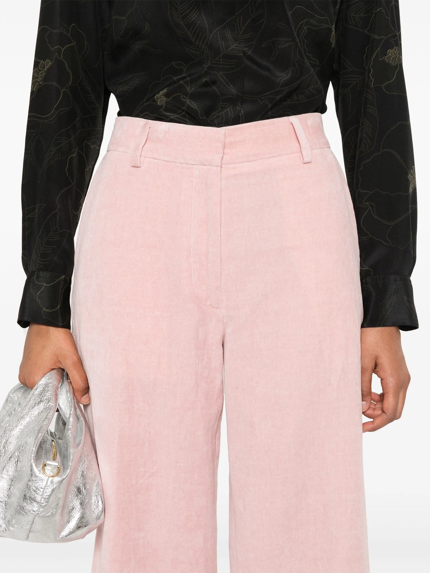 straight-leg trousers