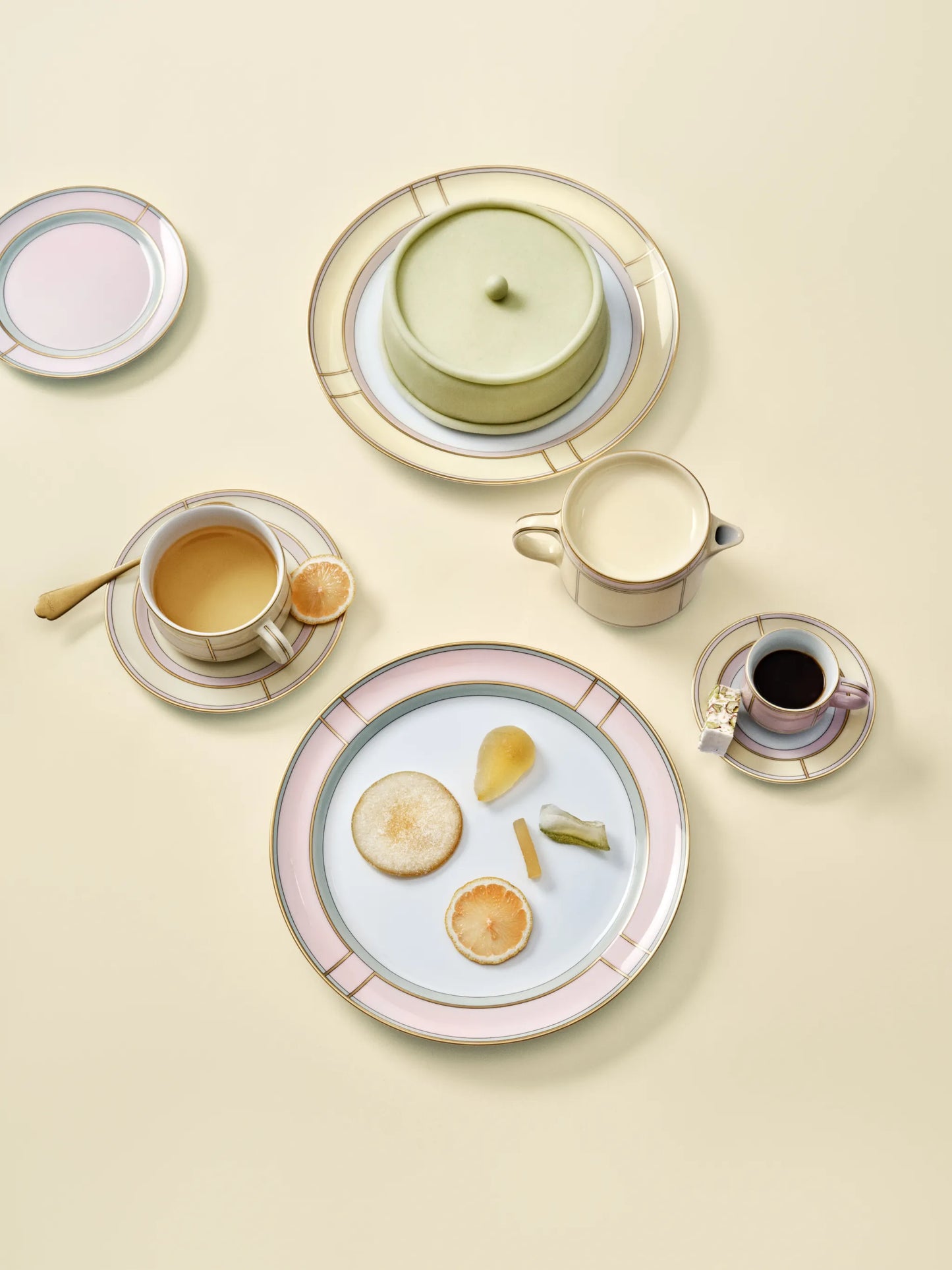 Diva Giallo tea set for two