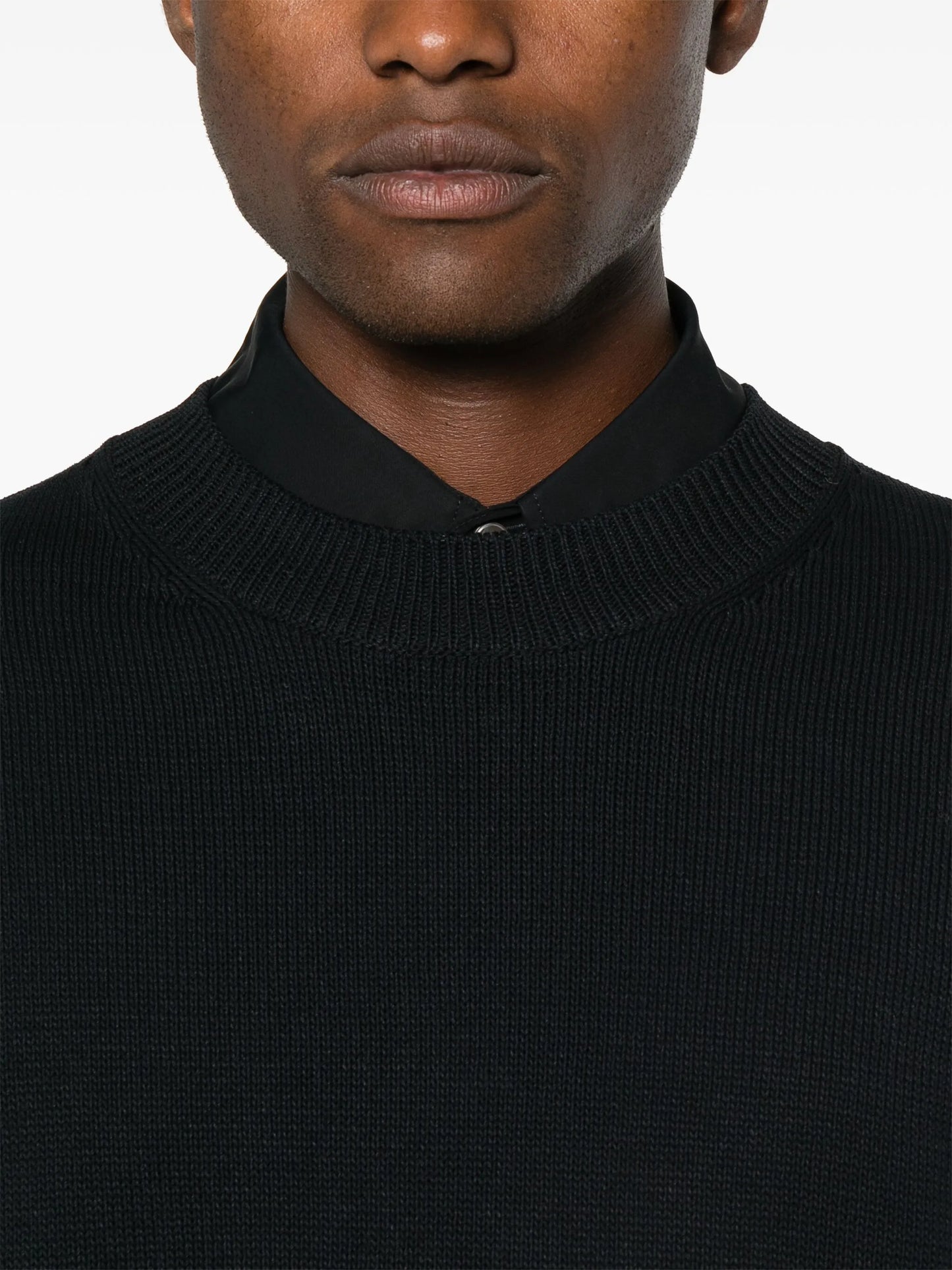 fine-knit crew-neck jumper