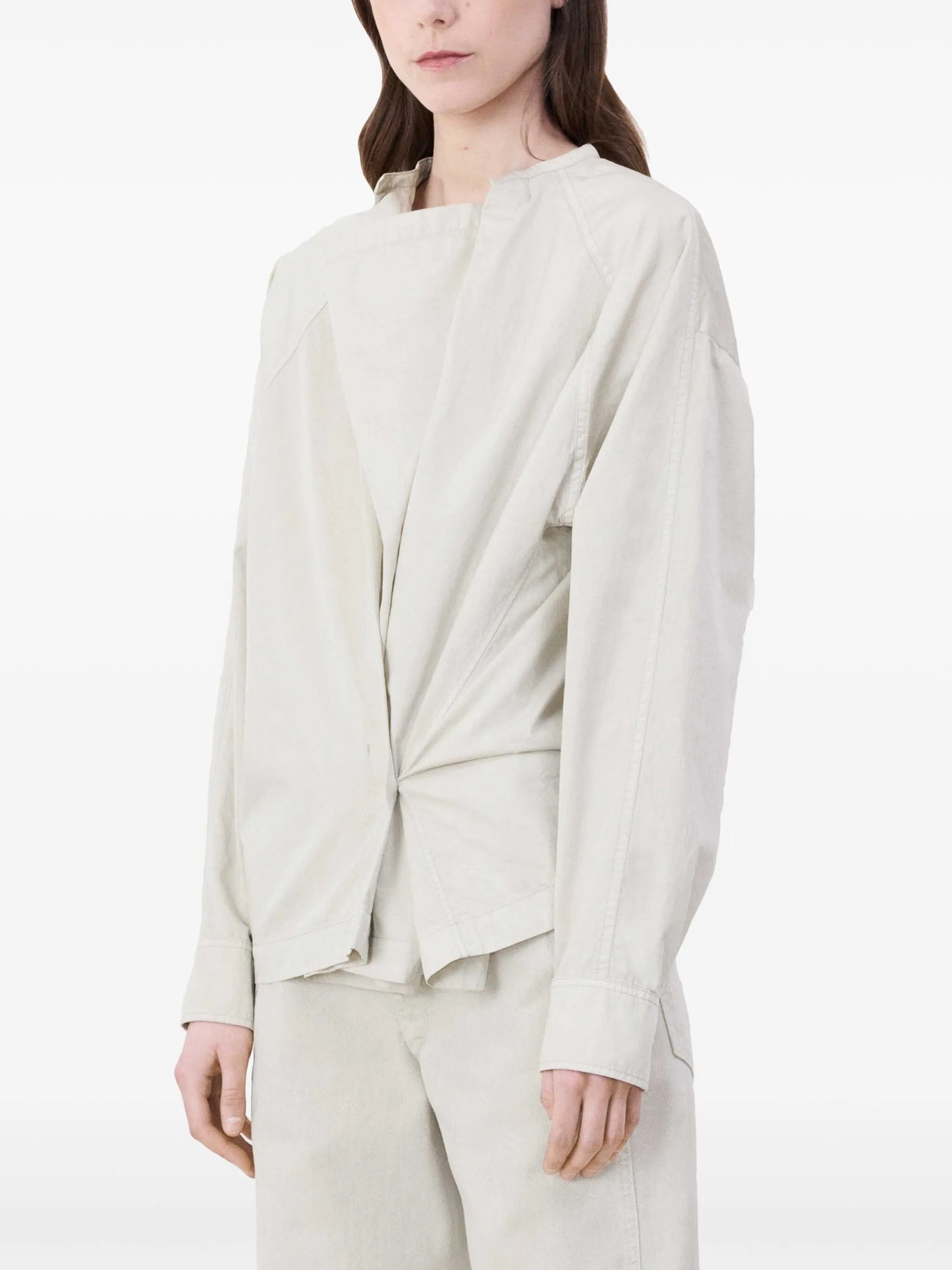 twisted long-sleeved shirt