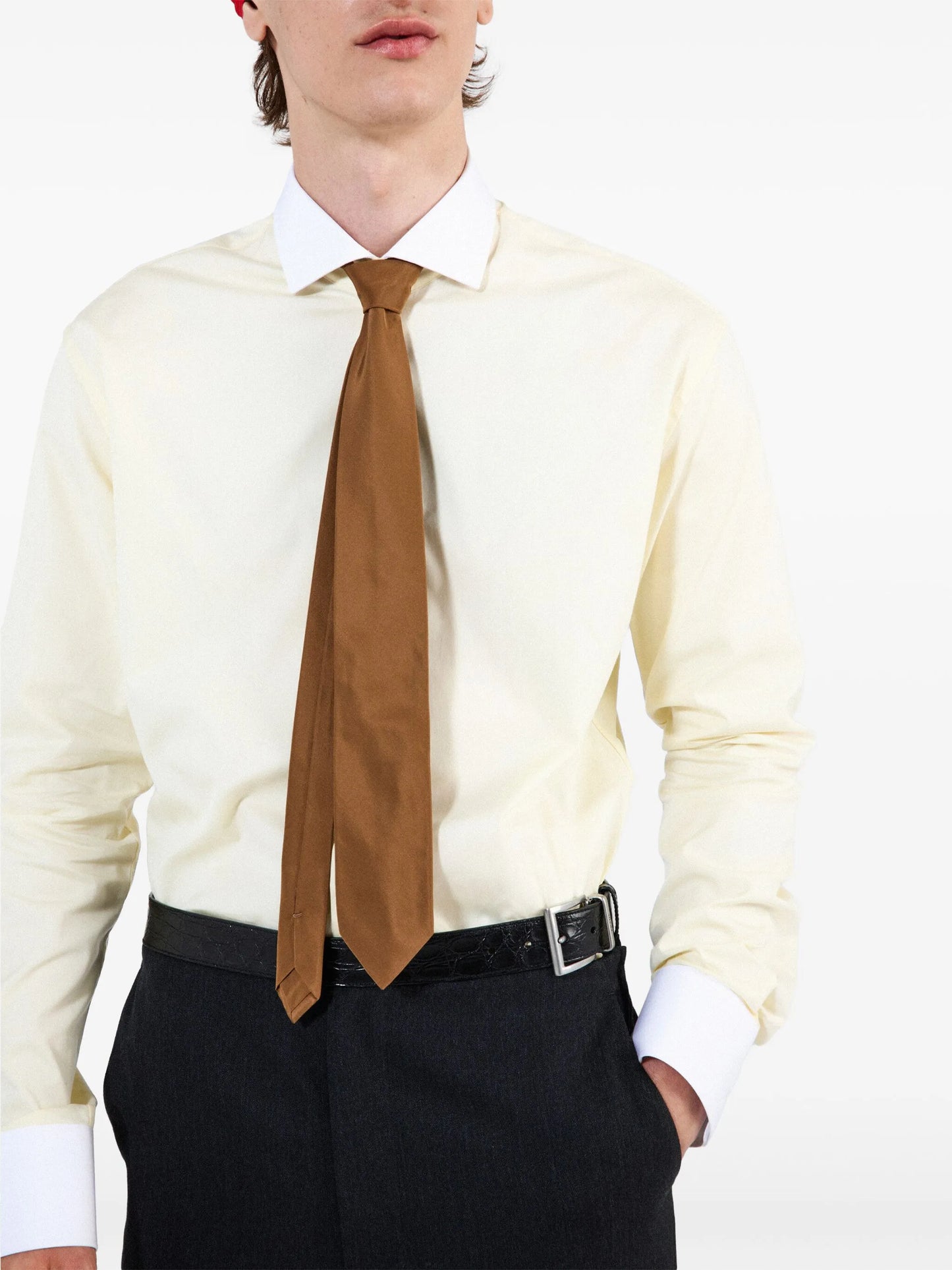 contrasting-collar cotton shirt